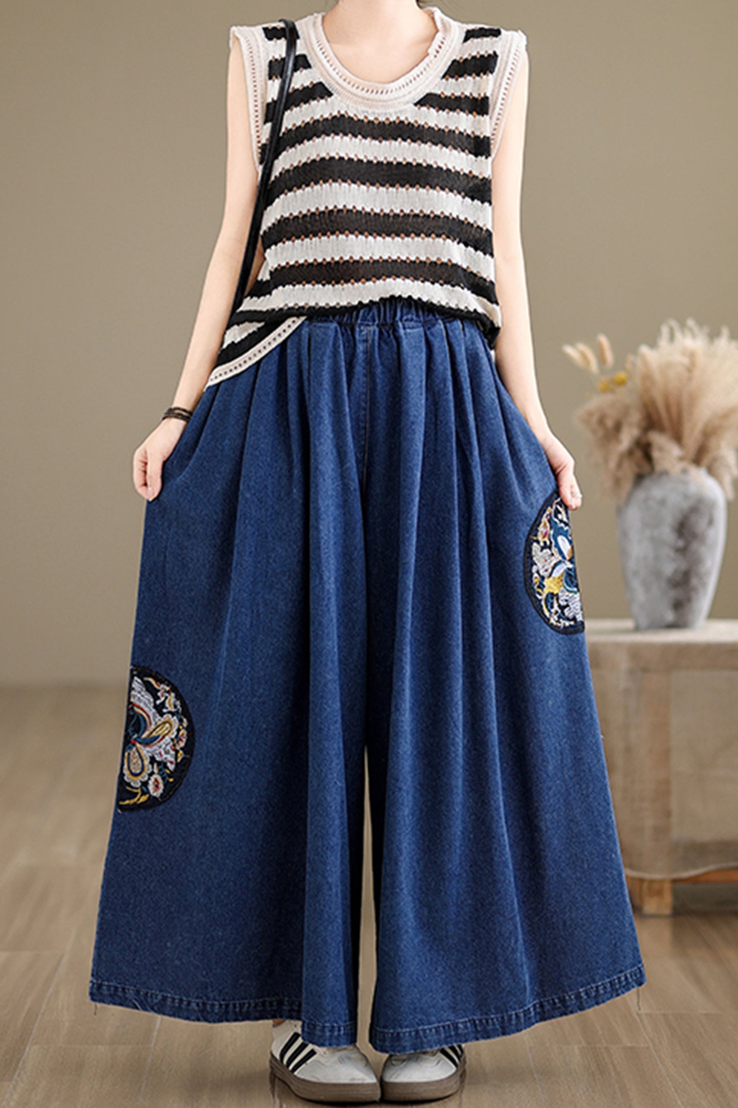 Women's Loose Elastic Waist Wide Embroidery Leg Denim Pants - LAI MENG FIVE CATS