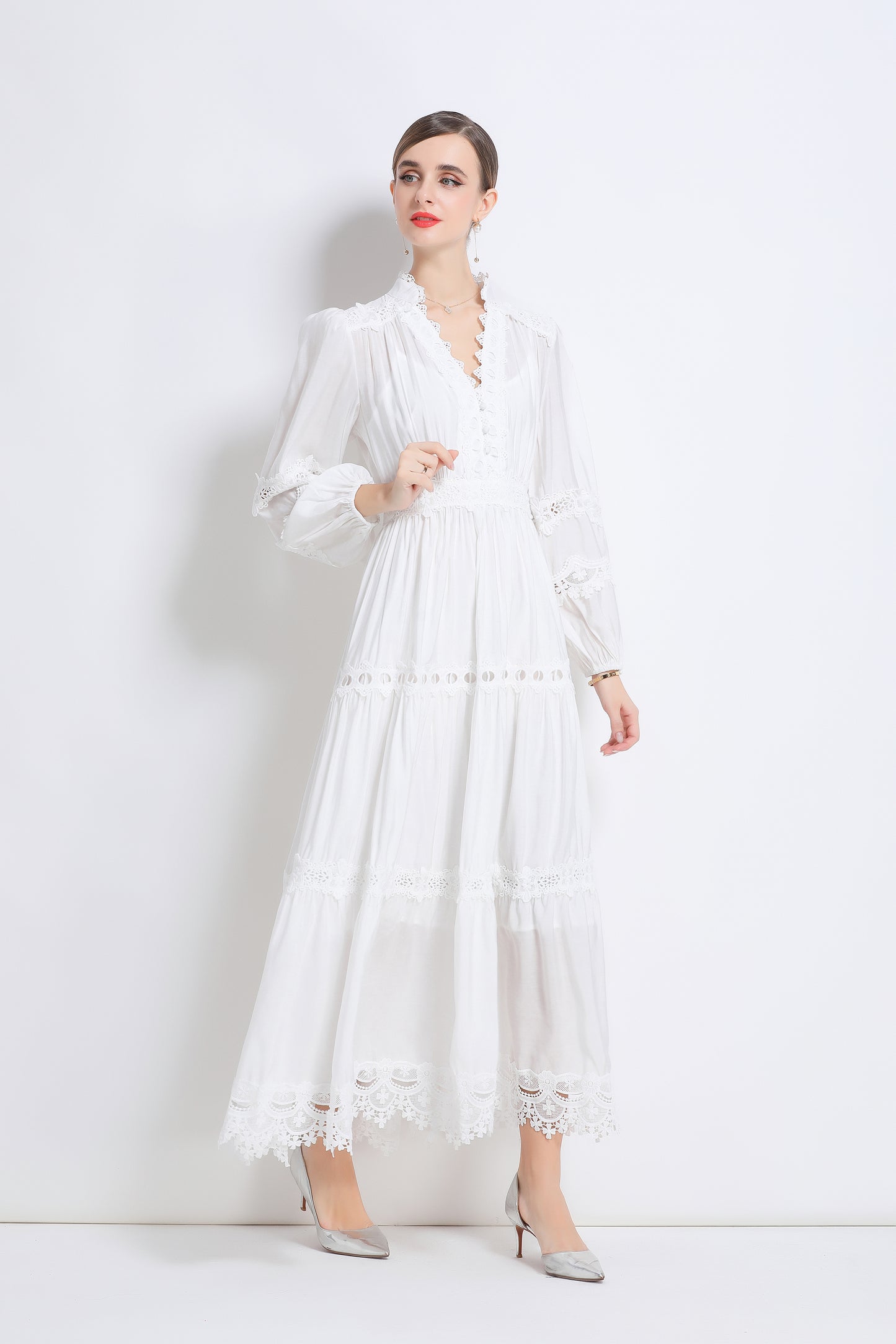 Women's Lace V-Neck Lantern Sleeve Pleated Maxi Dress