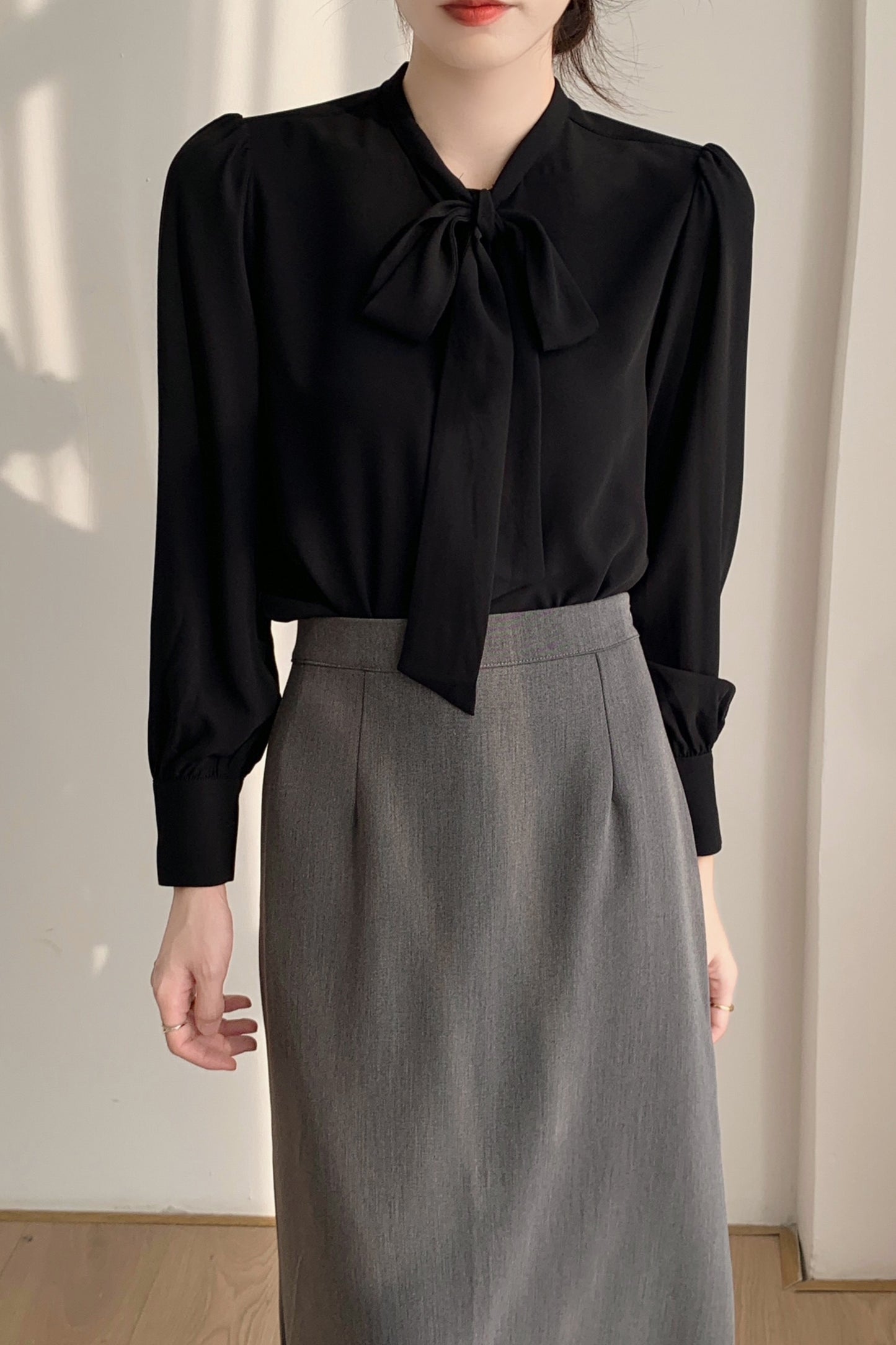 Women's Stain Shirt Tie Neck Long Sleeve Blouse Top