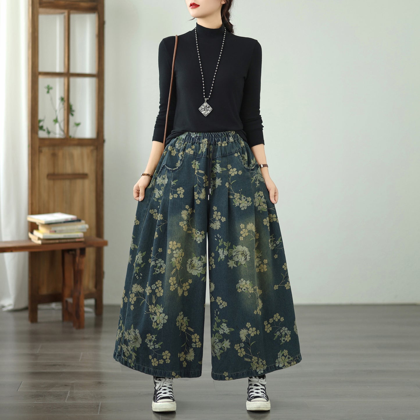 Women's Loose Elastic Waist Wide Leg Denim