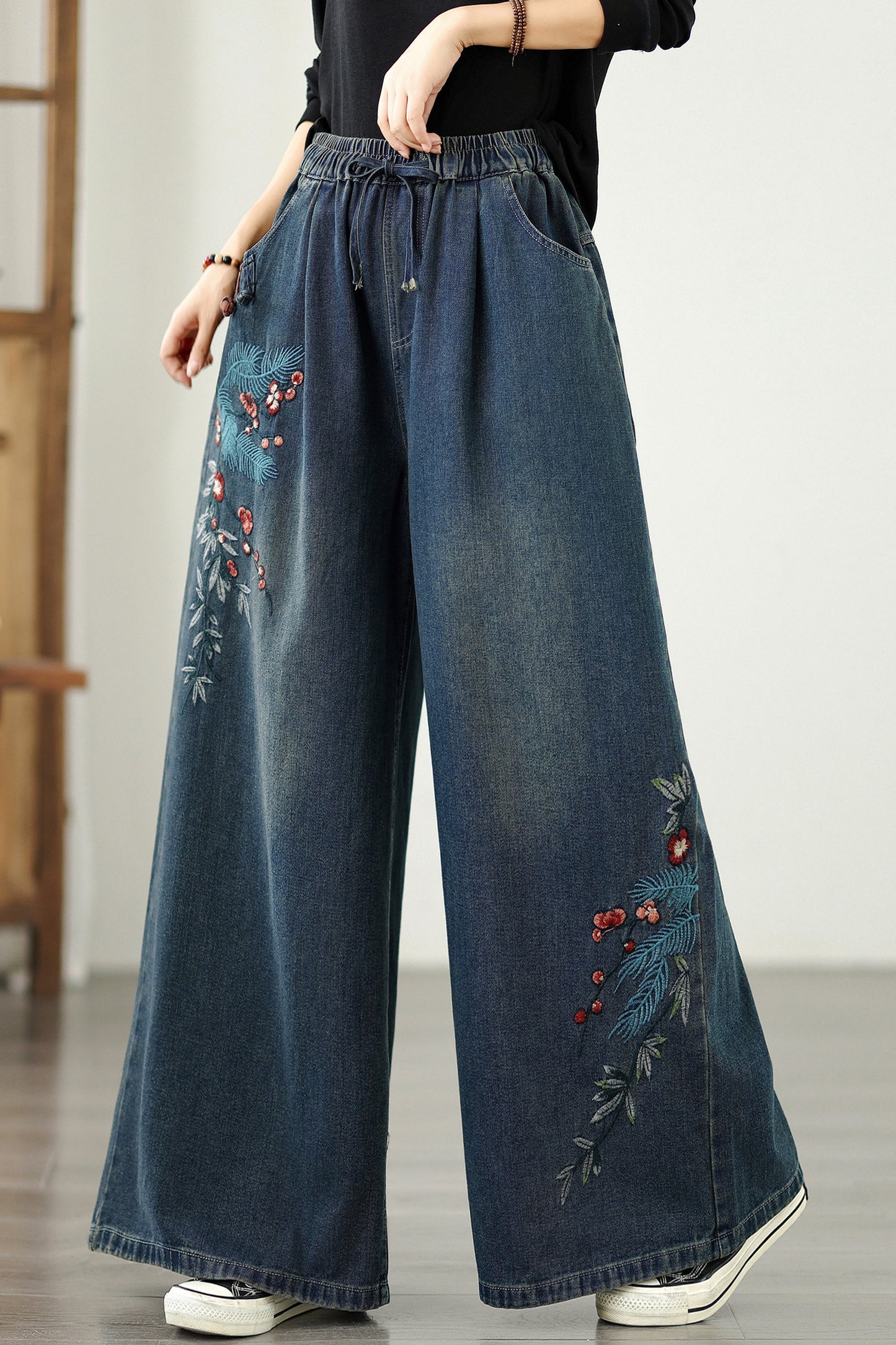 Women's Baggy Jeans Embroidery Drawstring Waist Wide Leg