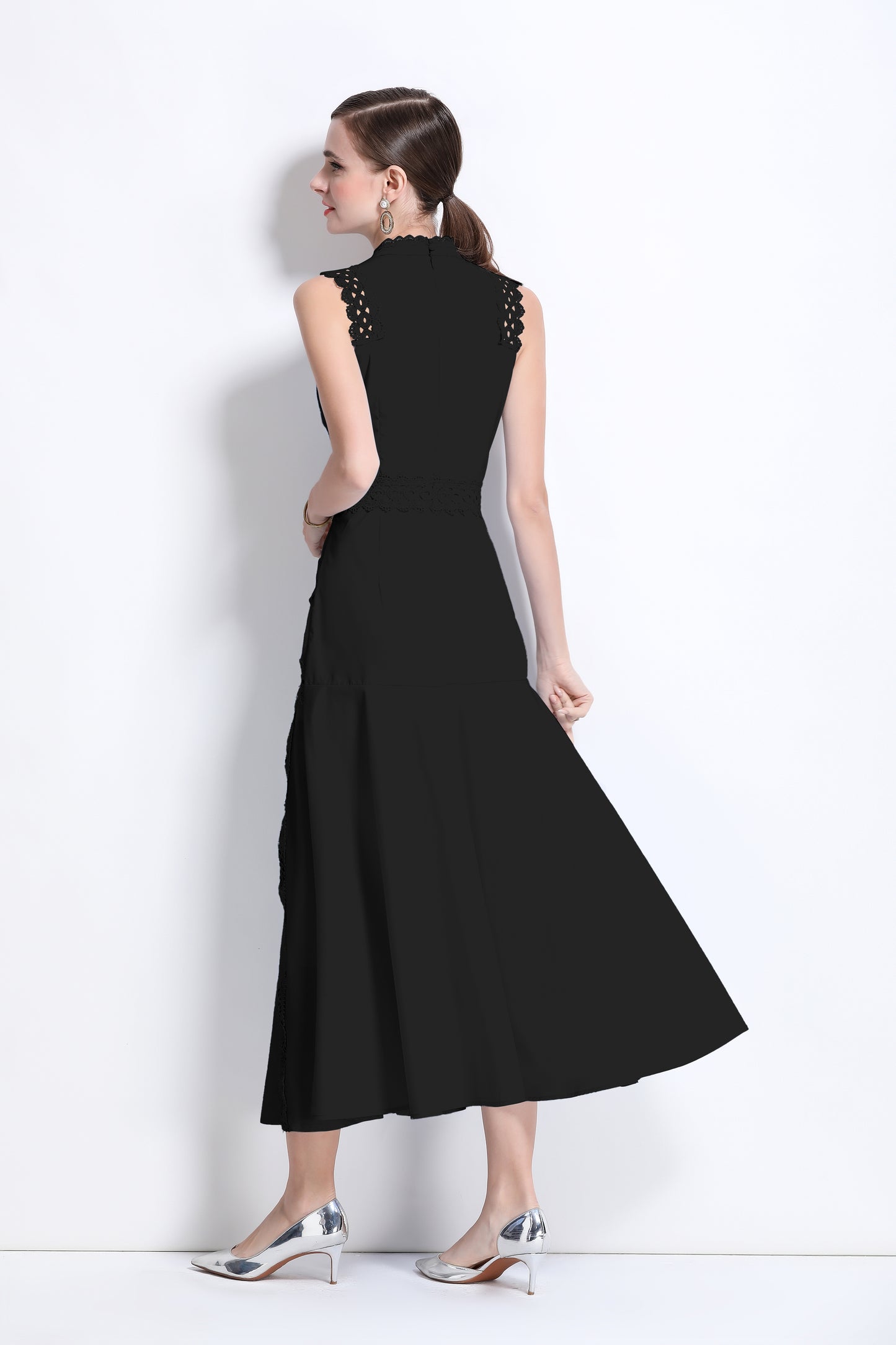 Women's Hollow Lace Mock Neck Sleeveless Maxi Dress