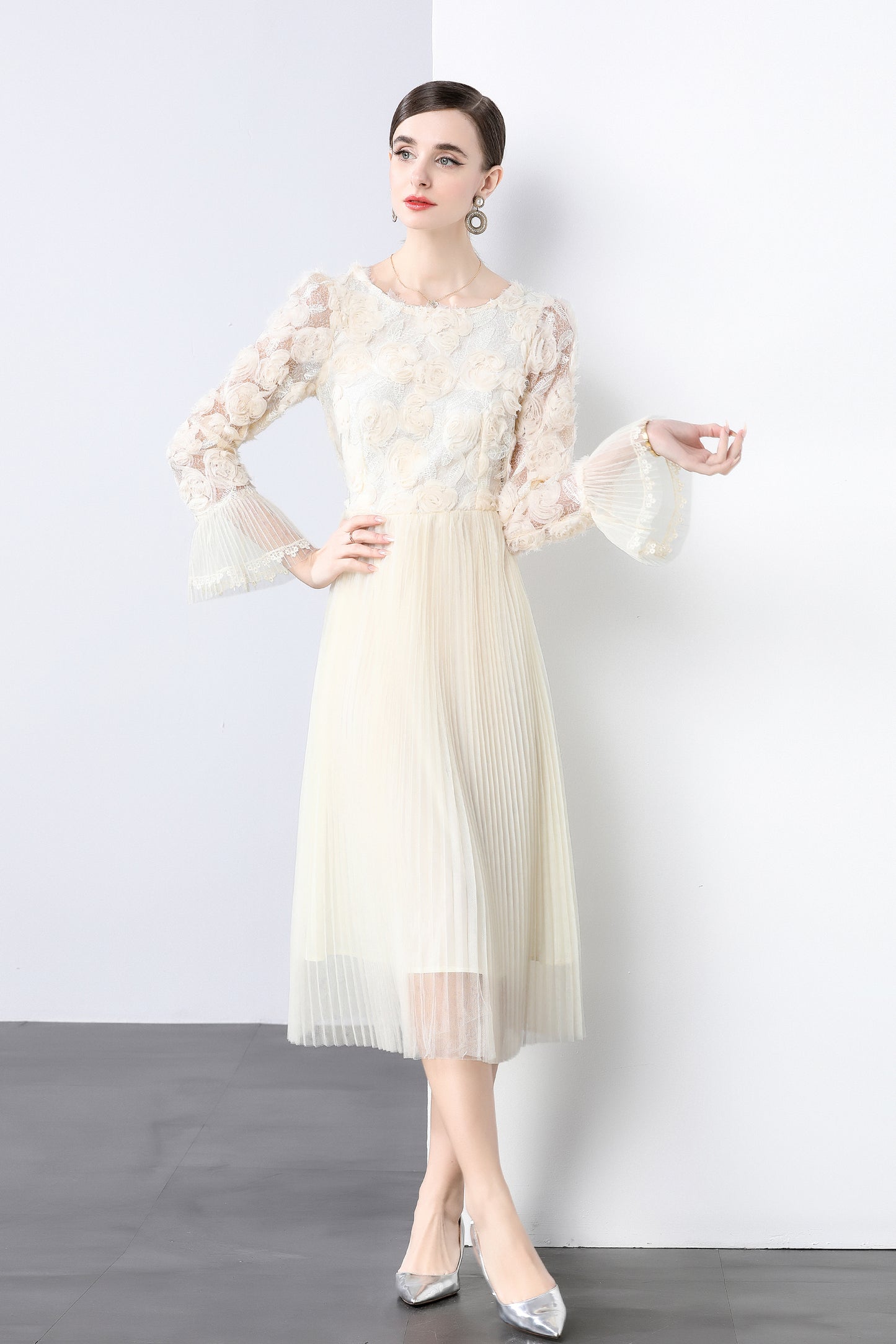 Women's 3D Floral Bell Sleeve Mesh Pleated Midi Dress