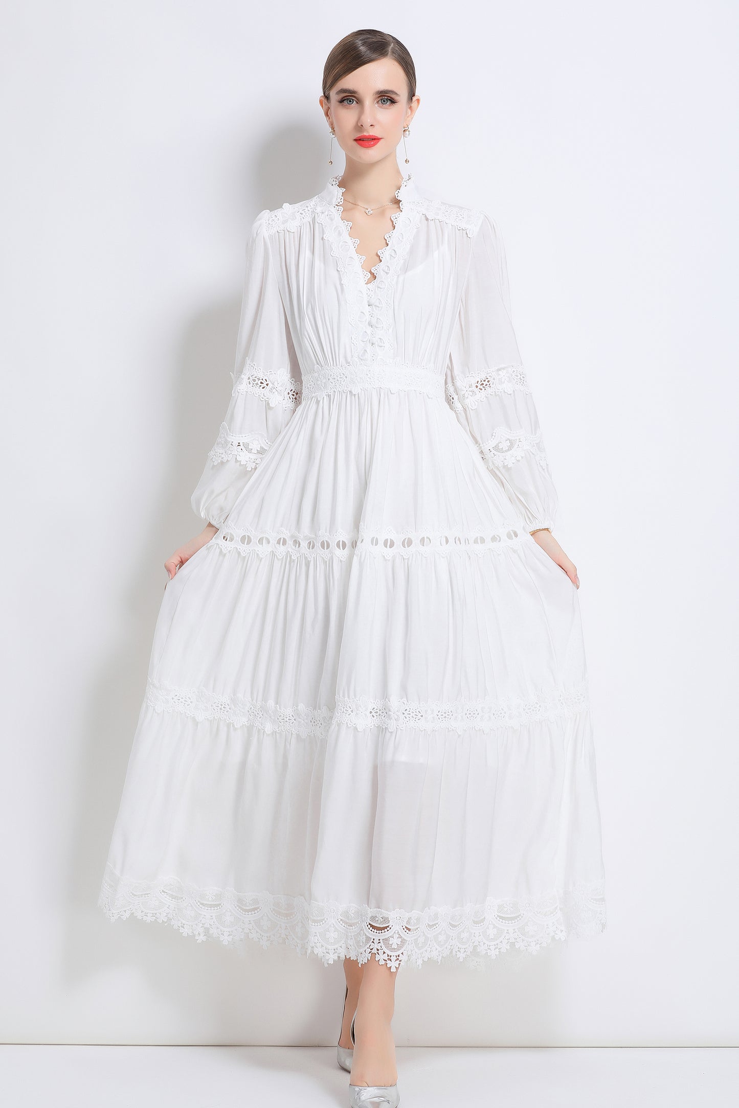 Women's Lace V-Neck Lantern Sleeve Pleated Maxi Dress