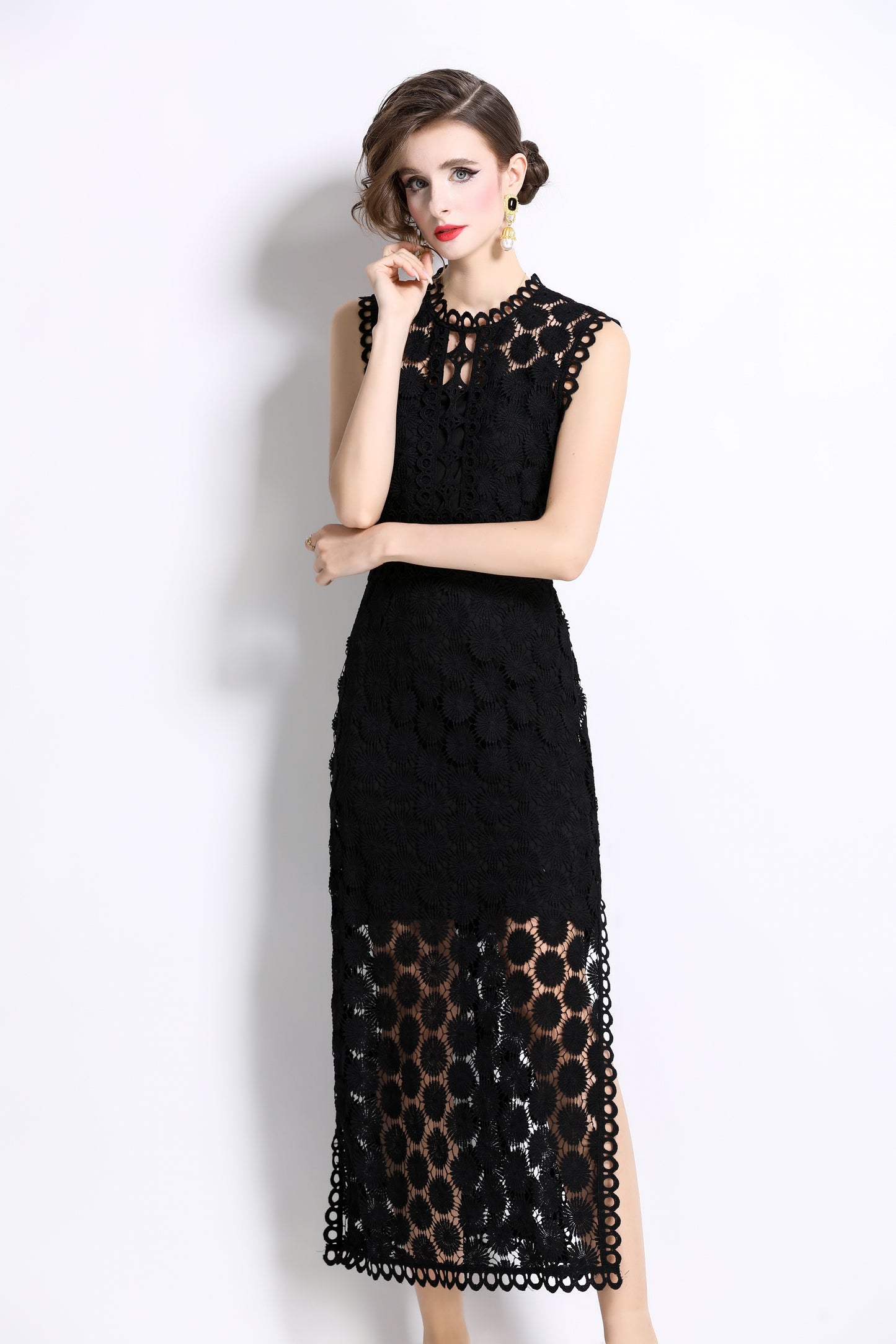 Women's Lace Eyelet Sleeveless Split Midi Dress