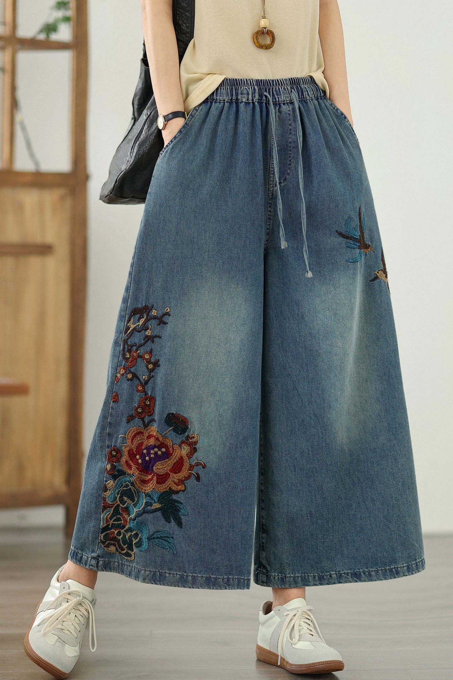 Women's Embroidery Elastic Waist Wide Leg Denim Pants
