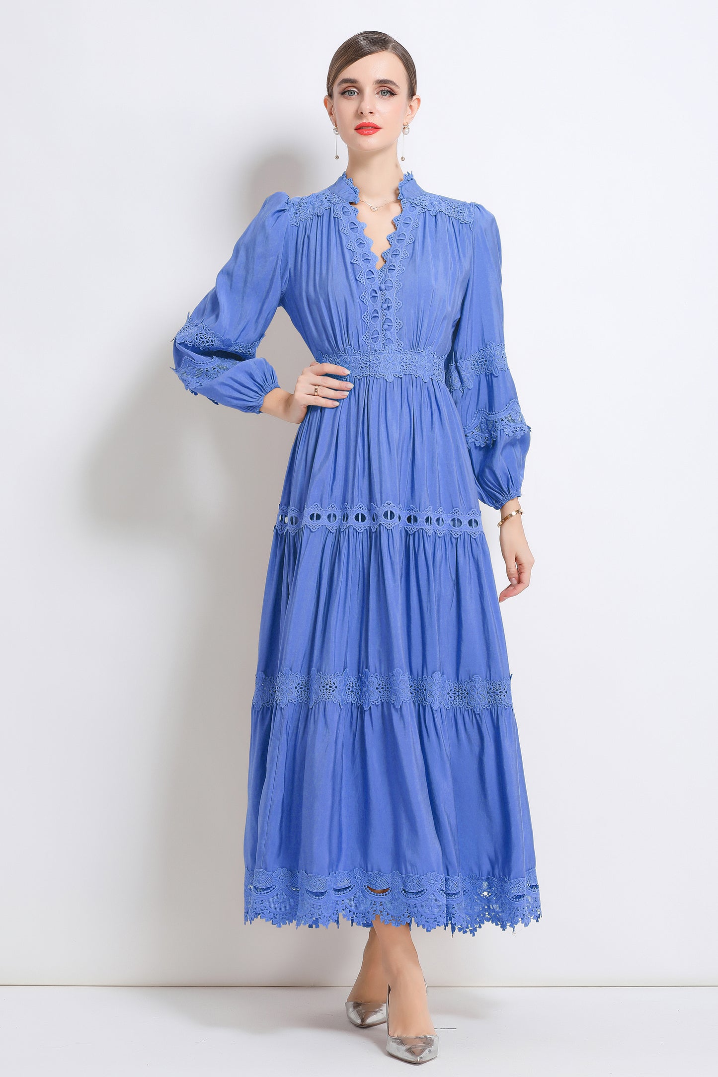 Women's Lace V-Neck Lantern Sleeve Pleated Maxi Dress