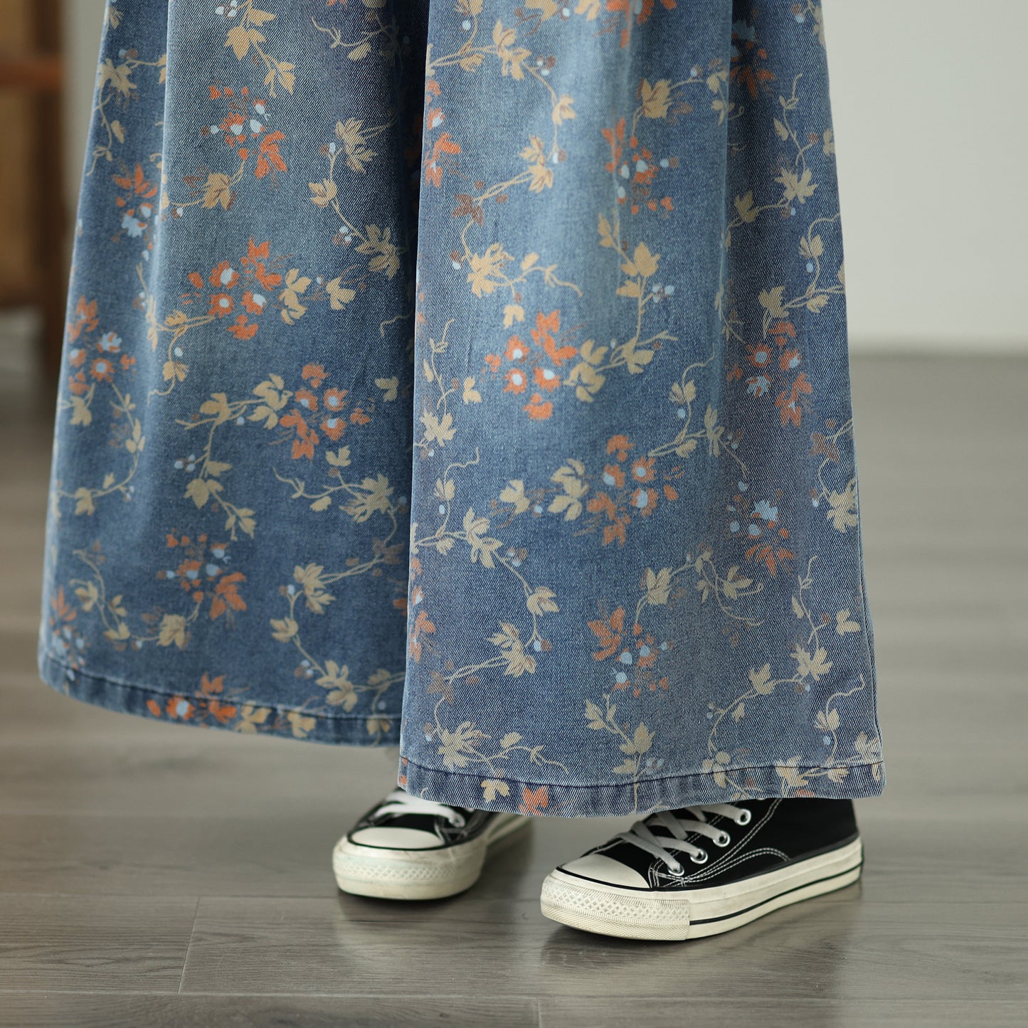 Women's Loose Elastic Waist Wide Leg Denim