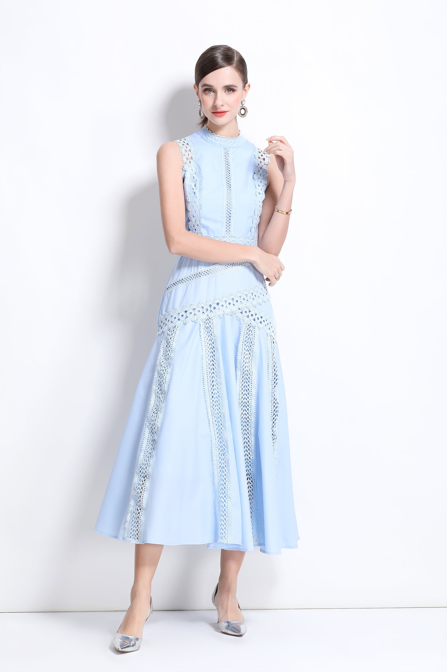 Women's Hollow Lace Mock Neck Sleeveless Maxi Dress