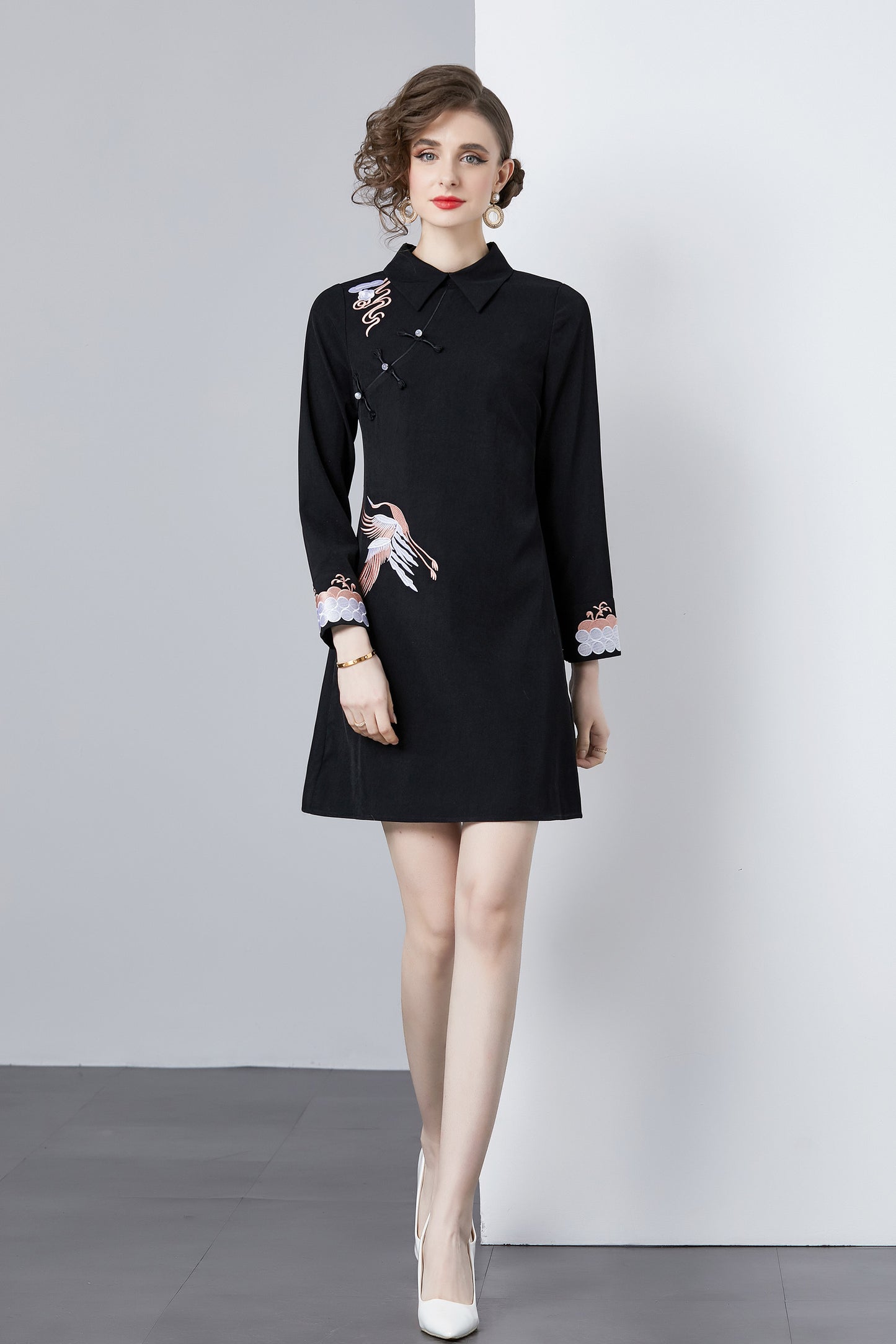 Vintage Women's Elegant Embroidered Hight Neck Mini Dress - LAI MENG FIVE CATS