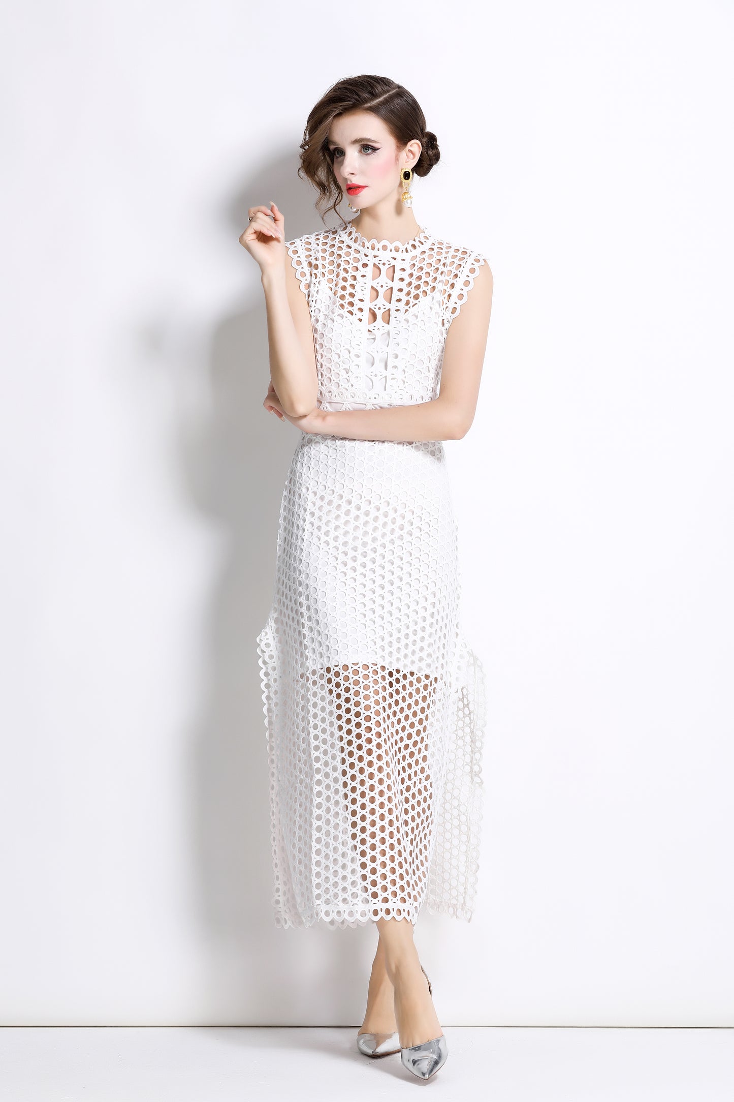 Women's Lace Eyelet Sleeveless Split Midi Dress