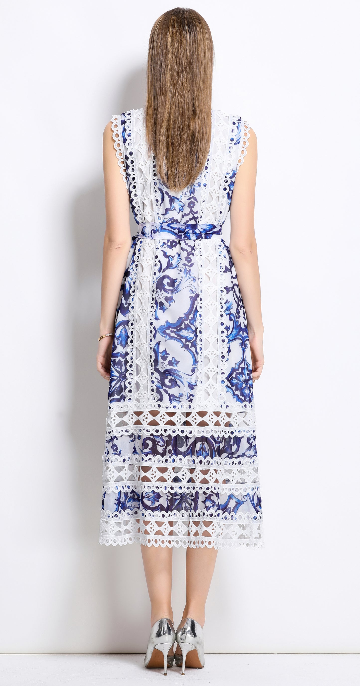 Women's Sleeveless Hollow Out Lace Midi Dress