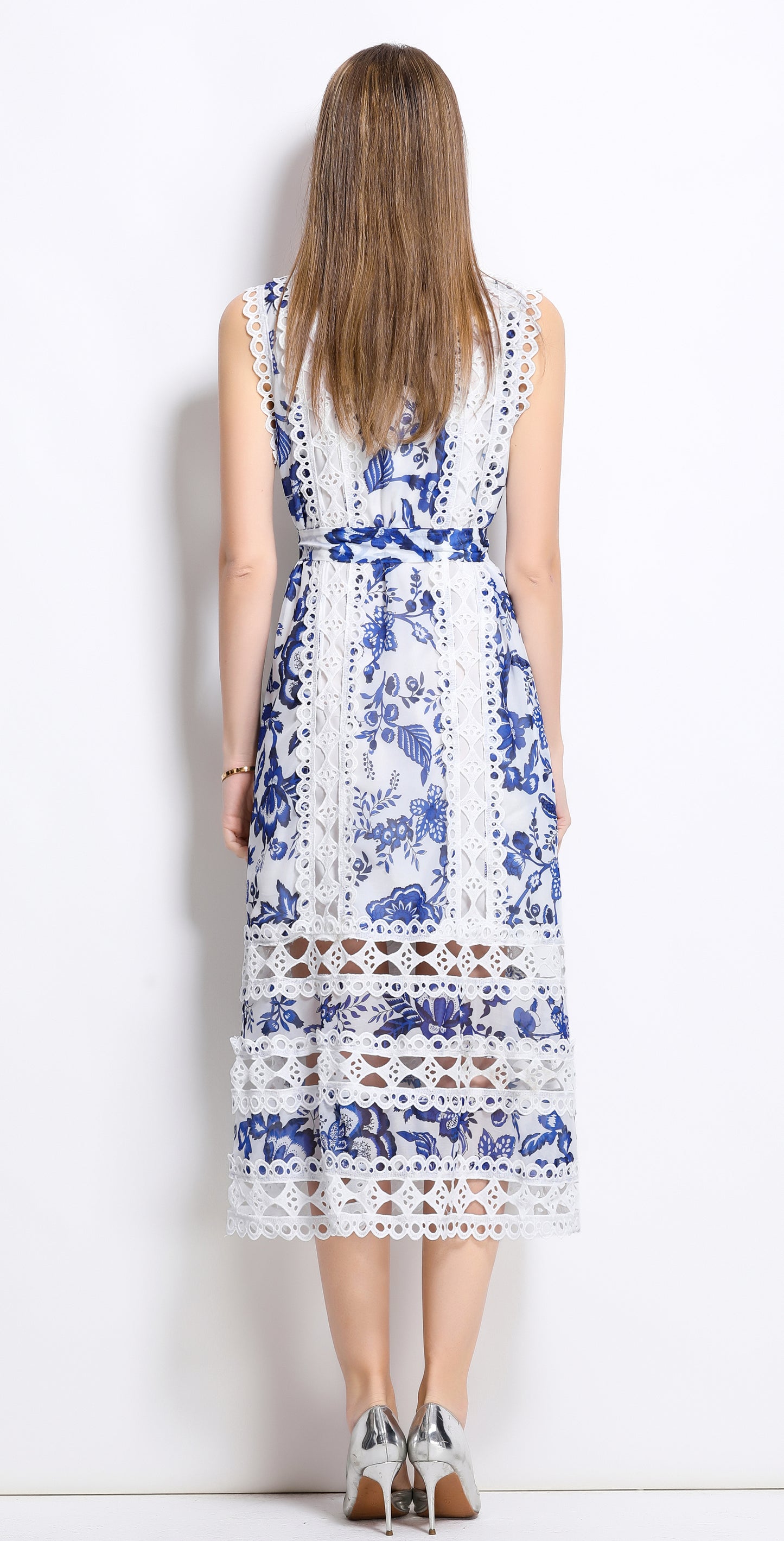 Women's Sleeveless Hollow Out Lace Midi Dress