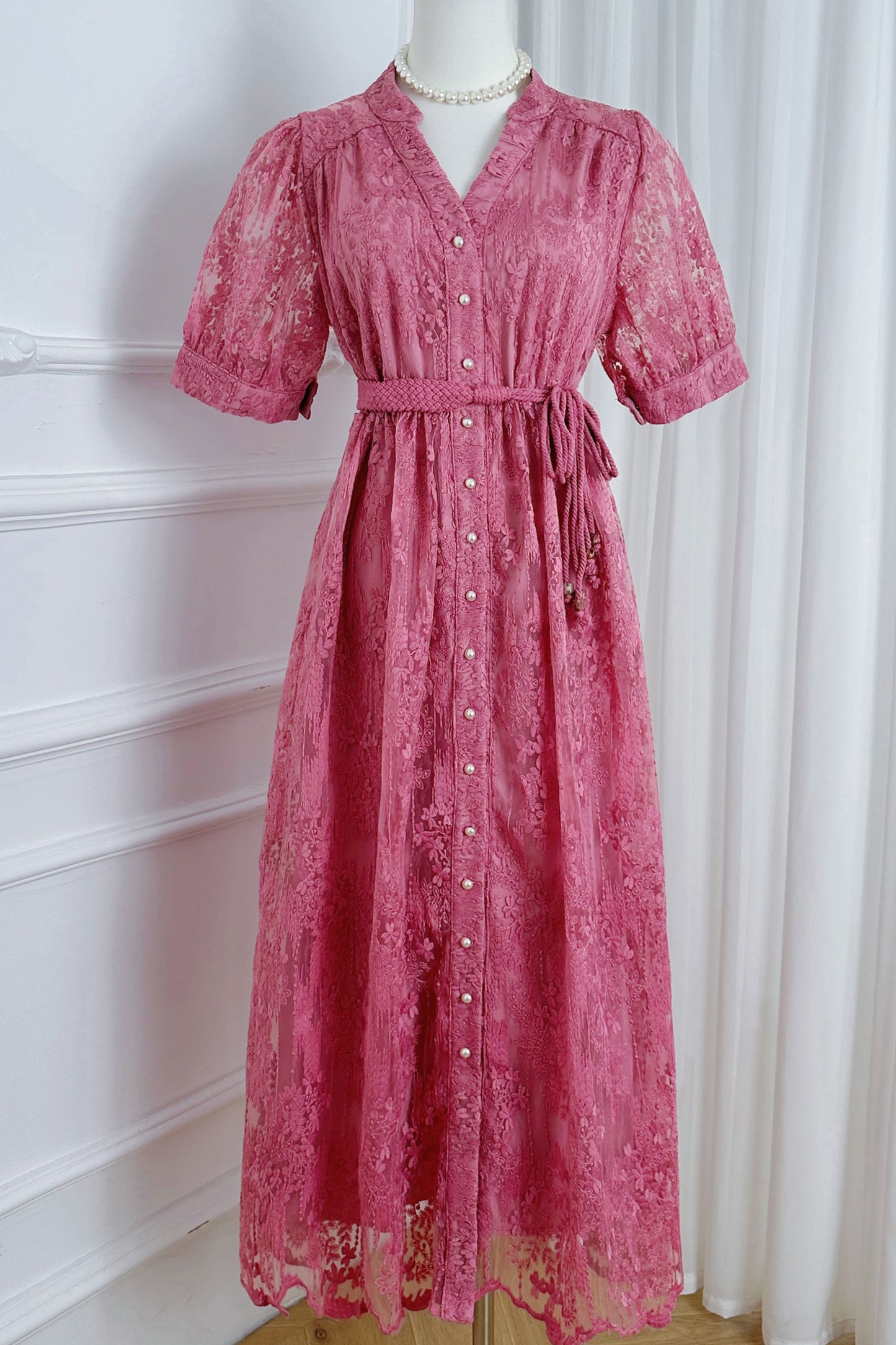 Women'sTulle Embroidery V-Neck Lace Midi Dress
