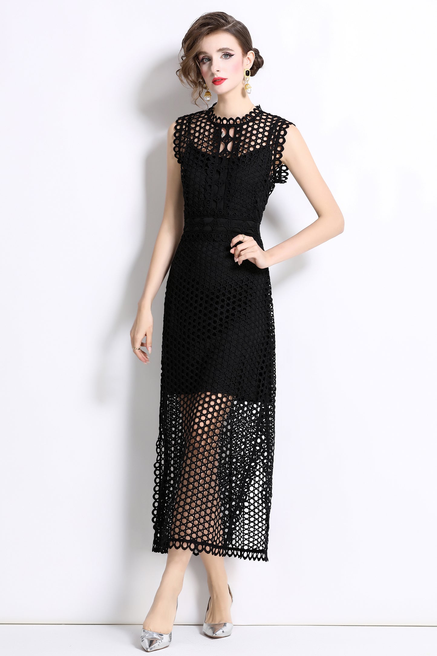 Women's Lace Eyelet Sleeveless Split Midi Dress