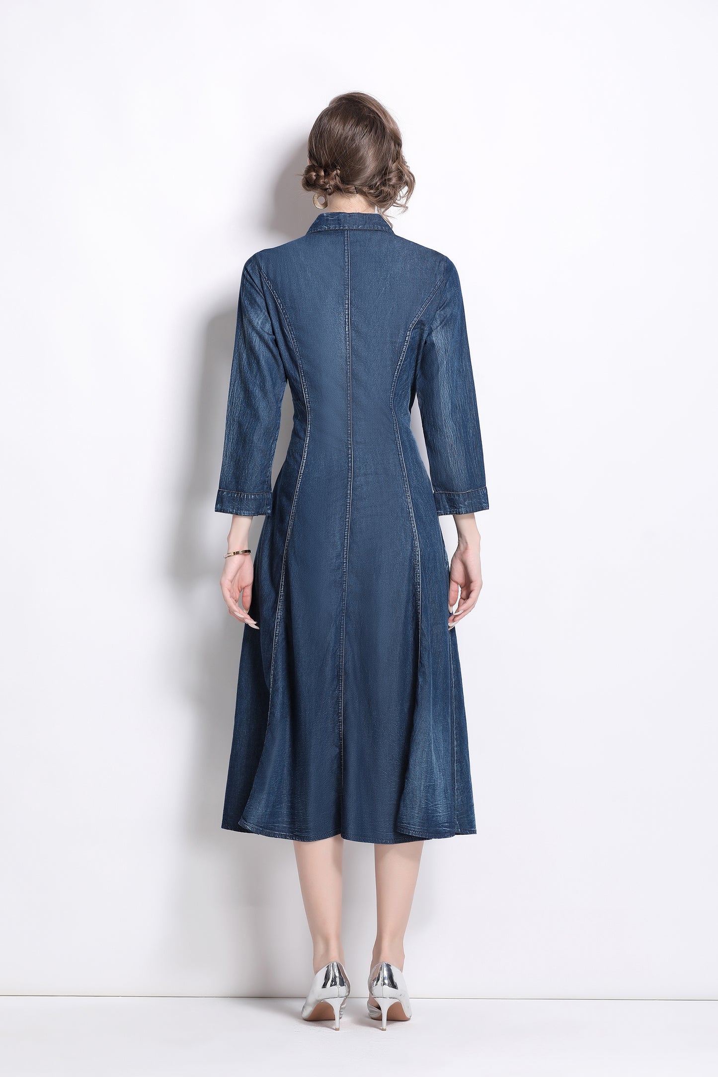 Women's vintage embroidered pocket denim midi dress