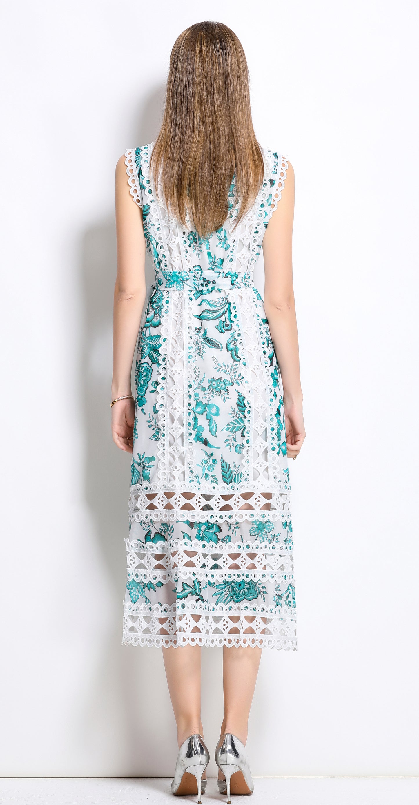 Women's Sleeveless Hollow Out Lace Midi Dress