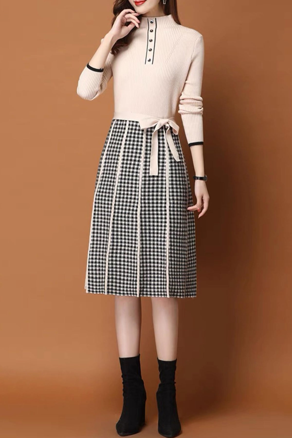 Elegant 2-in-1 Knit Dress: Turtleneck, Faux Button Detail & Plaid Pleated Dress