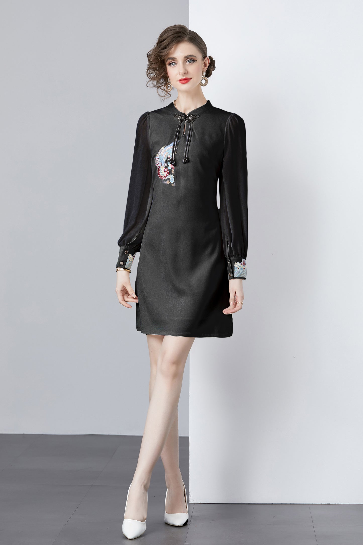 Vintage Women's Elegant Embroidered Hight Neck Mini Dress - LAI MENG FIVE CATS