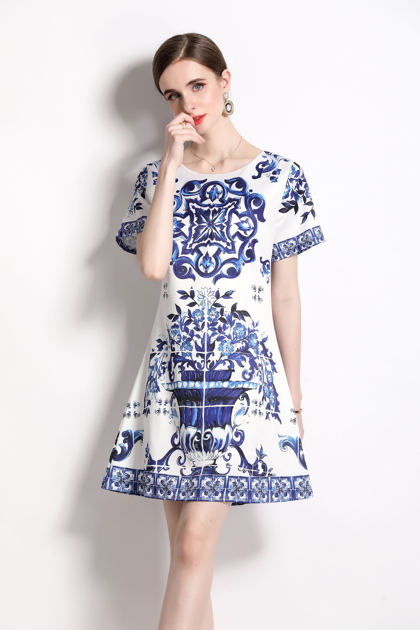Women's Blue and White Porcelain Print Short Sleeve Casual Mini Dress