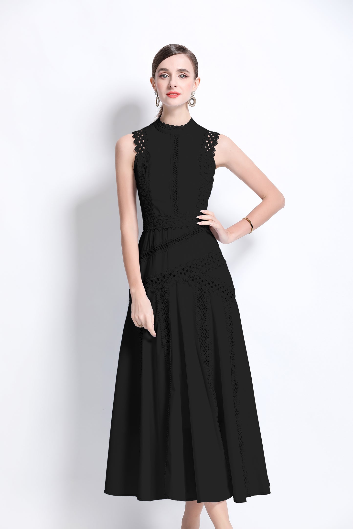 Women's Hollow Lace Mock Neck Sleeveless Maxi Dress