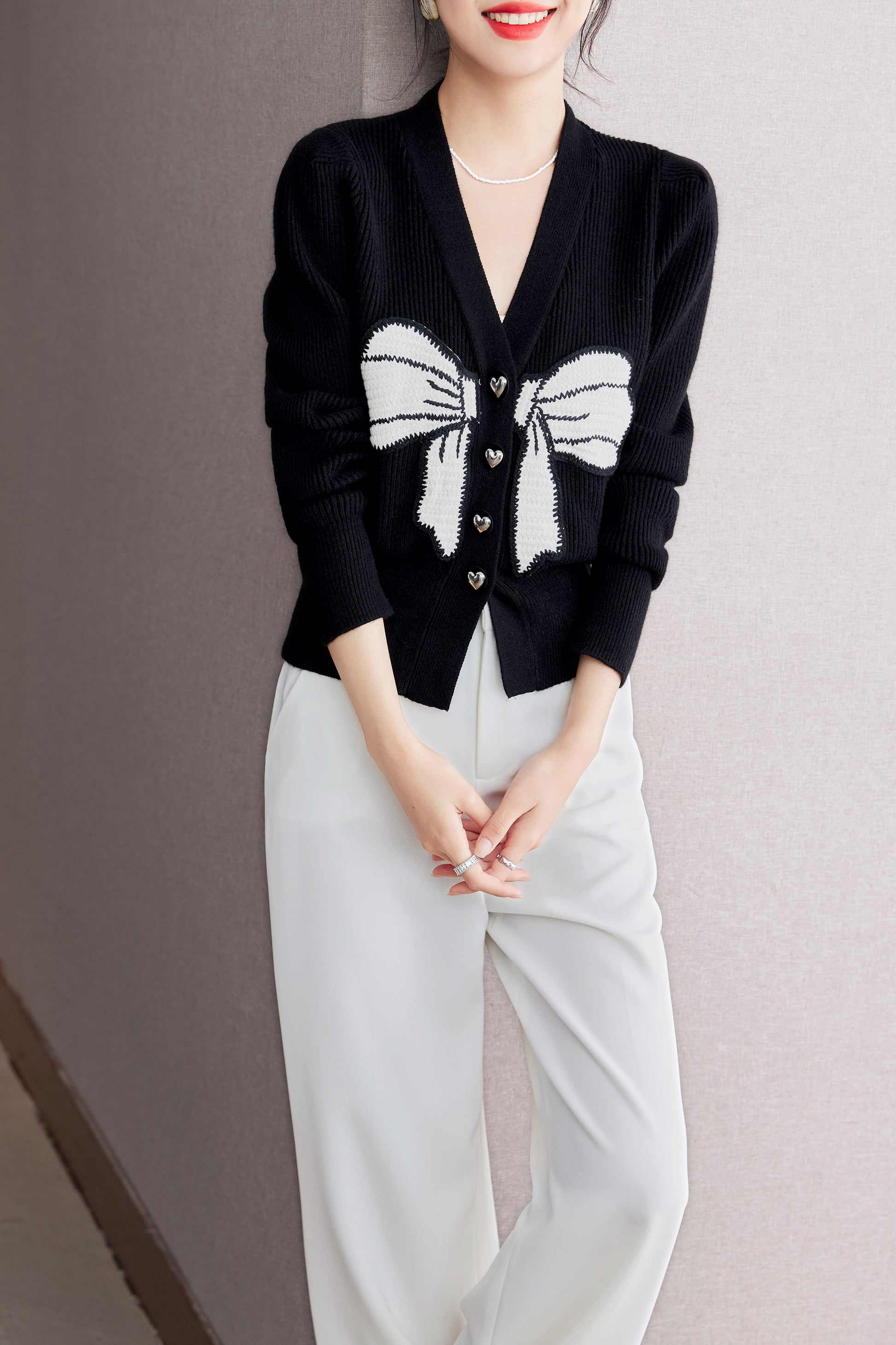 BK-Knit Black V Neck Cardigan - LAI MENG FIVE CATS
