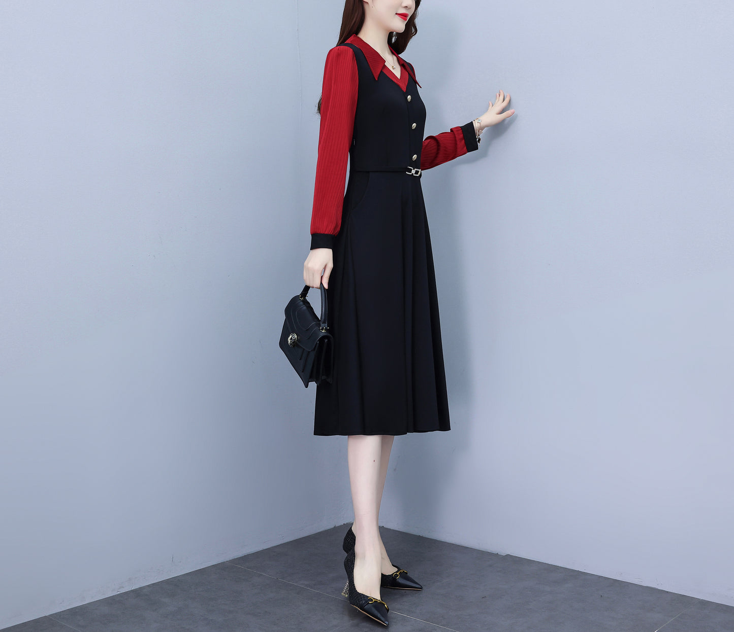 Women's V-Neck with Pockets Long Sleeve Black Dress