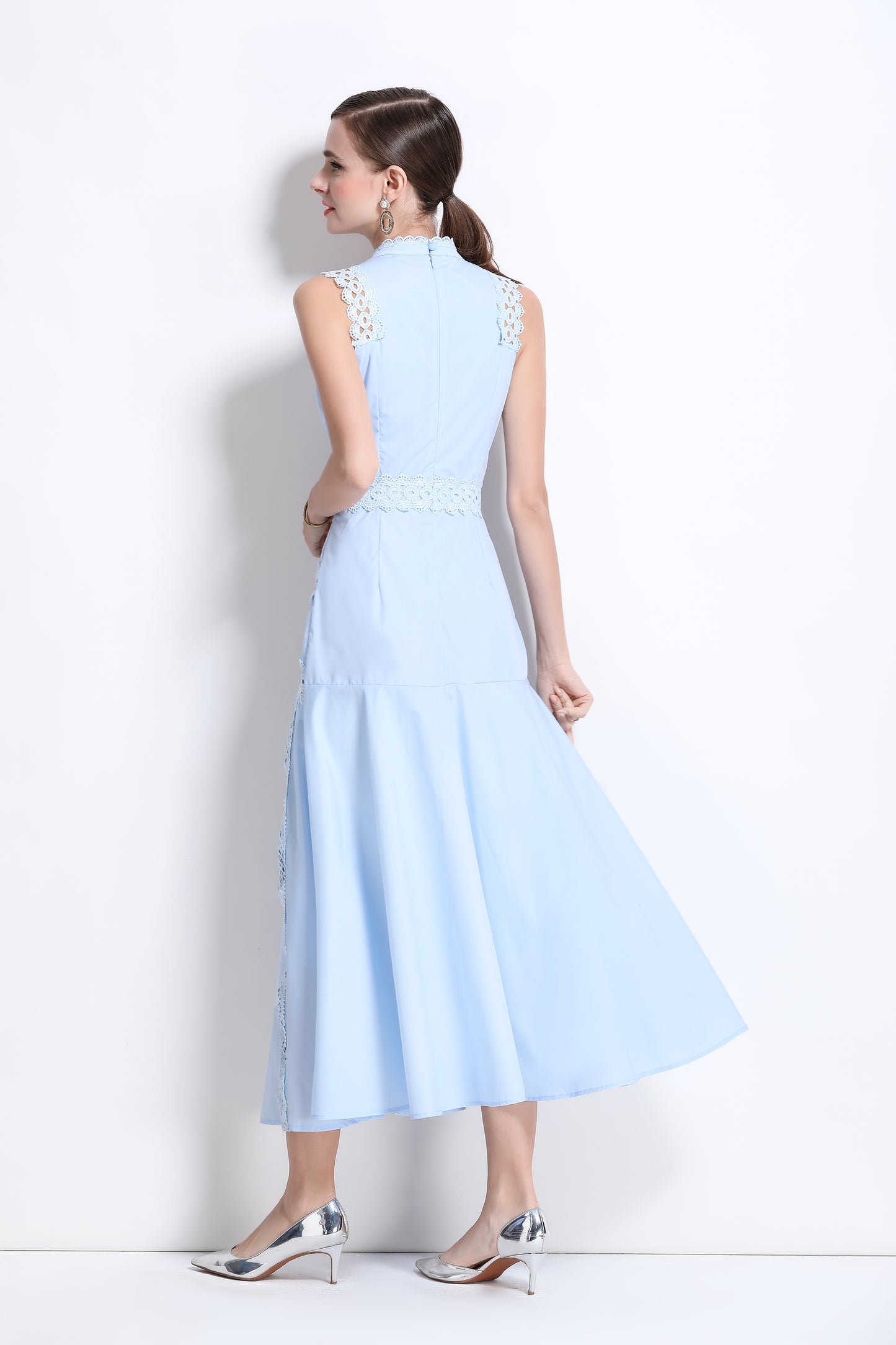 Women's Hollow Lace Mock Neck Sleeveless Maxi Dress