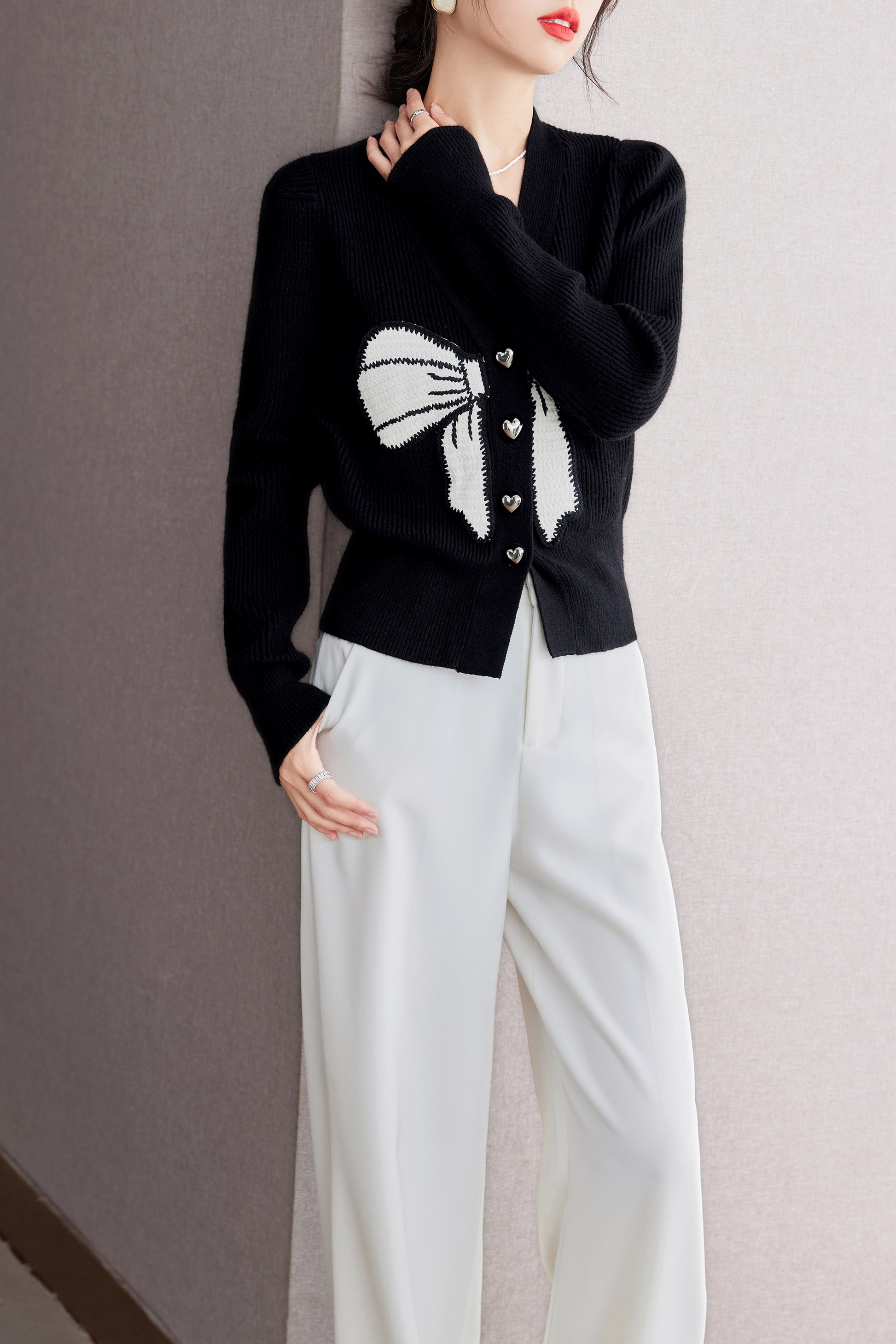 BK-Knit Black V Neck Cardigan - LAI MENG FIVE CATS