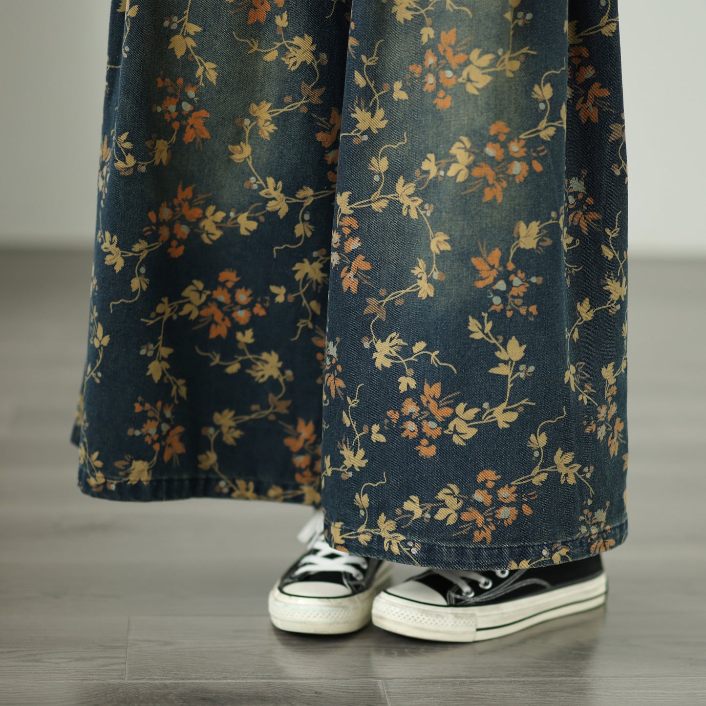 Women's Loose Elastic Waist Wide Leg Denim