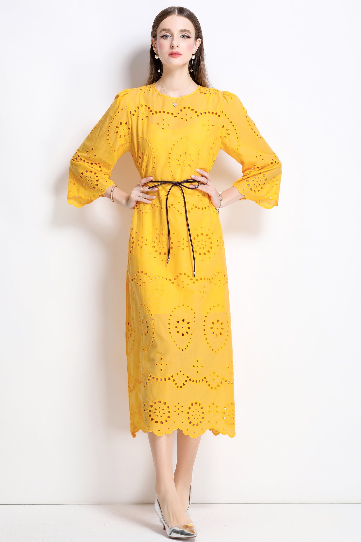 Women's Hollow 3/4 Flare Sleeve Midi Dress