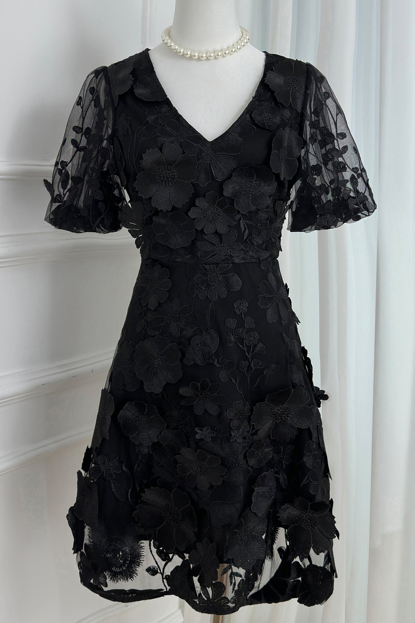 Women's 3D Floral V-Neck Lace Mesh Mini Dress