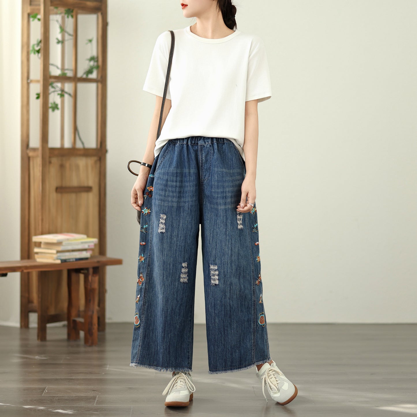 Women's Embroidery Wide Leg Denim Fringe Jeans
