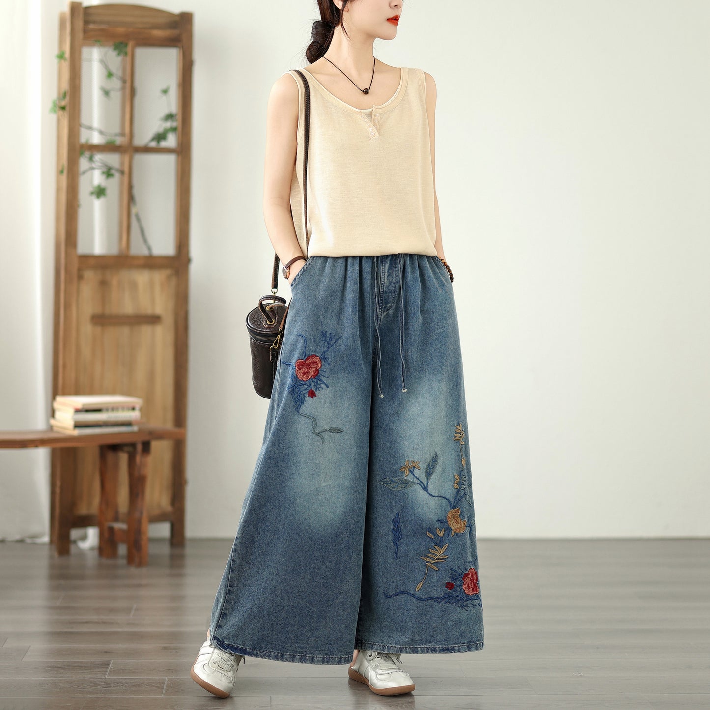 Women's Embroidery Wide Leg Denim Pants