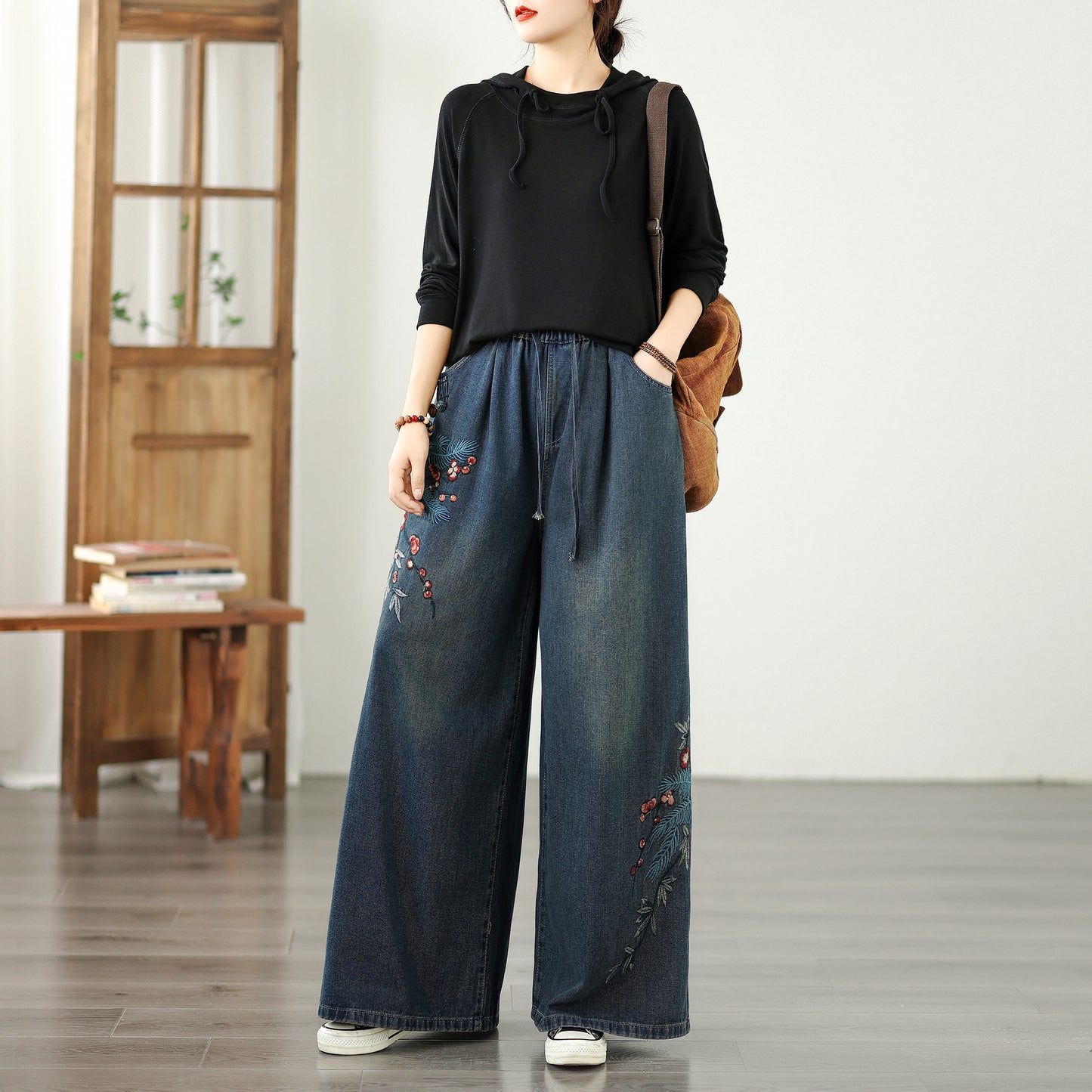 Women's Baggy Jeans Embroidery Drawstring Waist Wide Leg