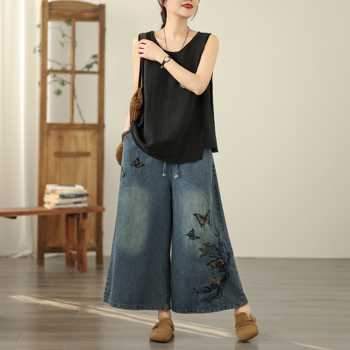 Women's Embroidery Elastic Waist Wide Leg Denim Pants