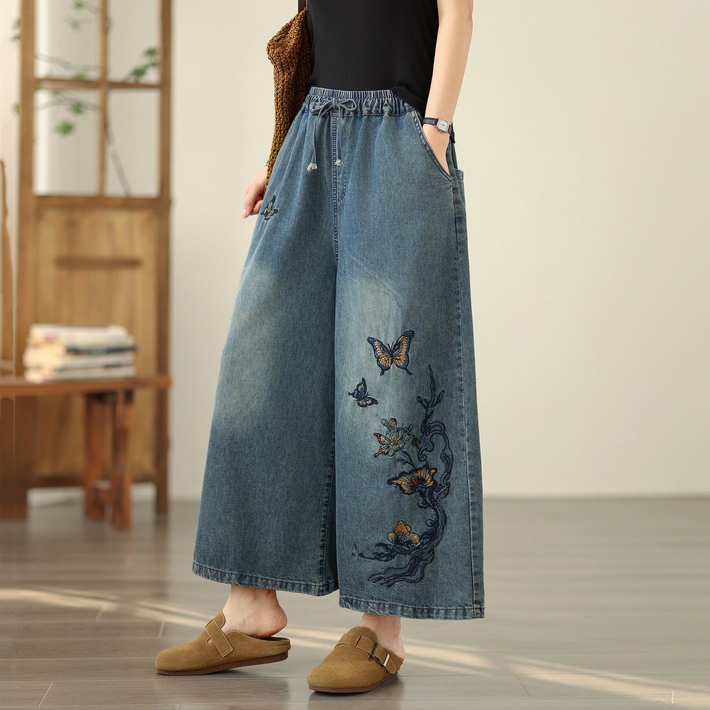 Women's Embroidery Elastic Waist Wide Leg Denim Pants