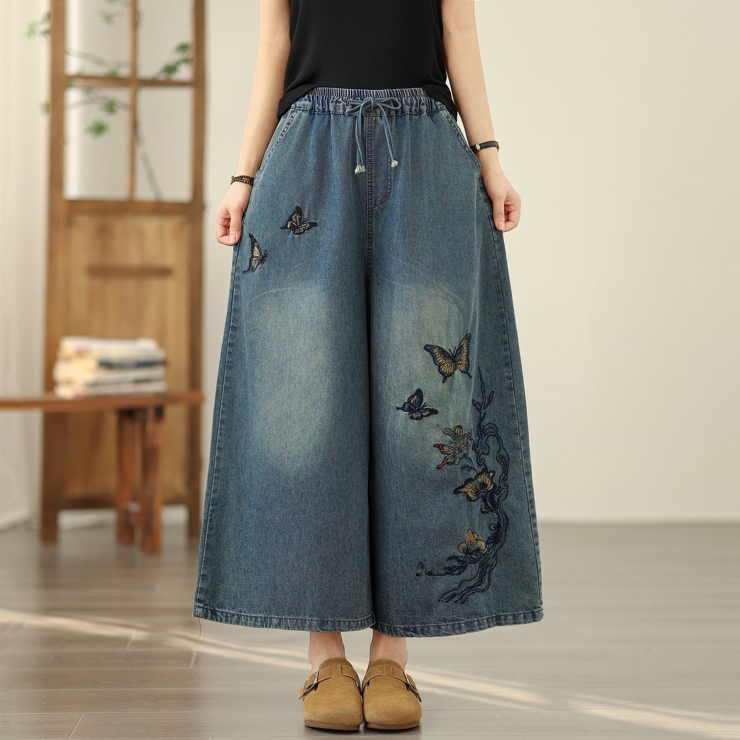 Women's Embroidery Elastic Waist Wide Leg Denim Pants