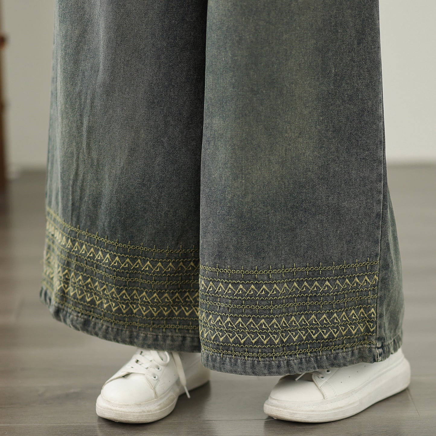 Women's Baggy Jeans Embroidery Drawstring Wide Leg