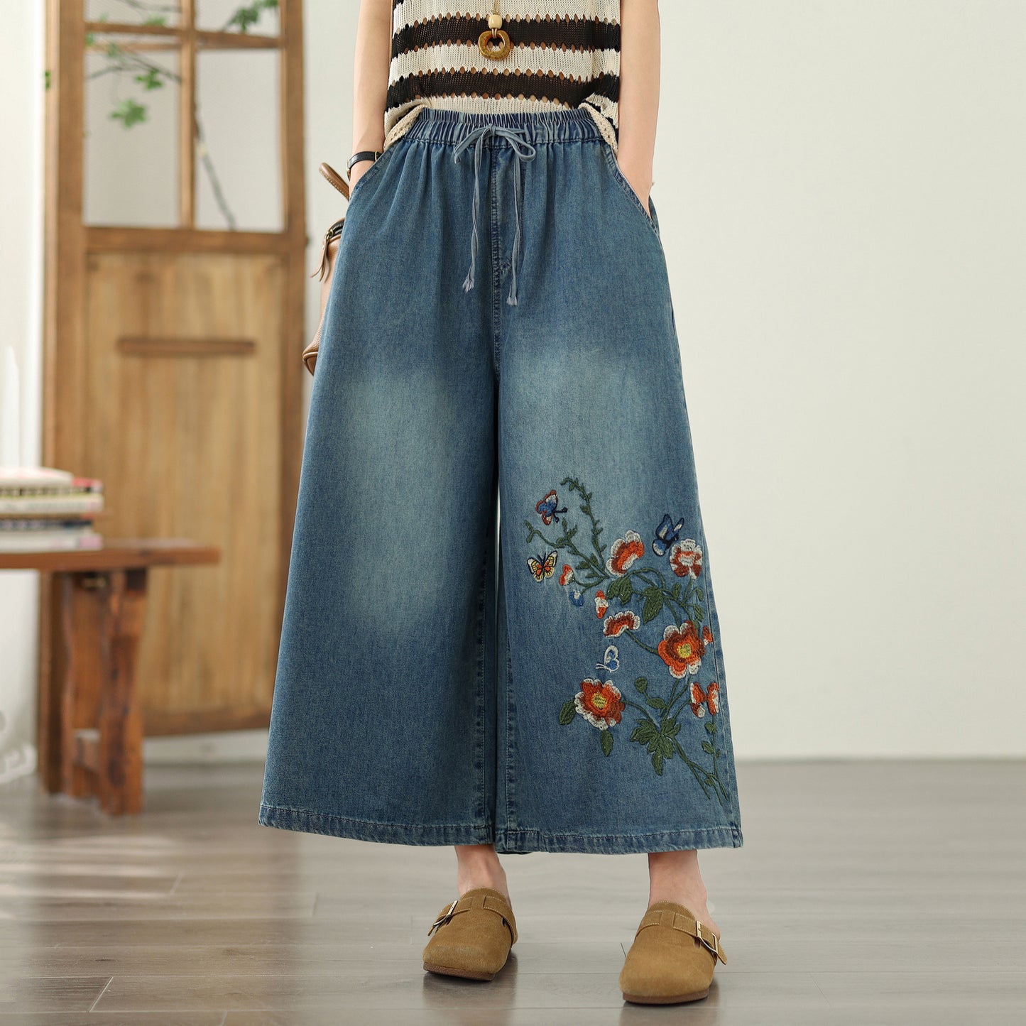 Women's Embroidery Elastic Waist Wide Leg Denim Pants