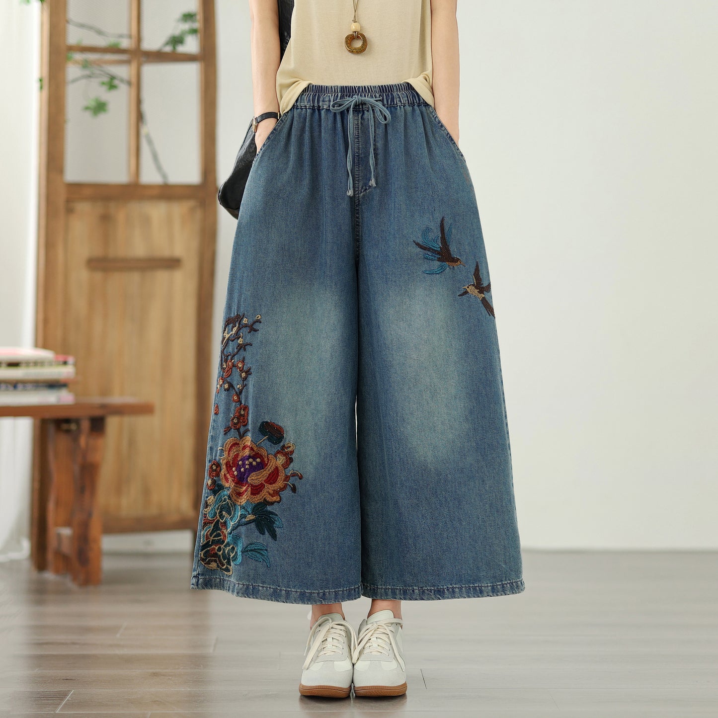Women's Embroidery Elastic Waist Wide Leg Denim Pants