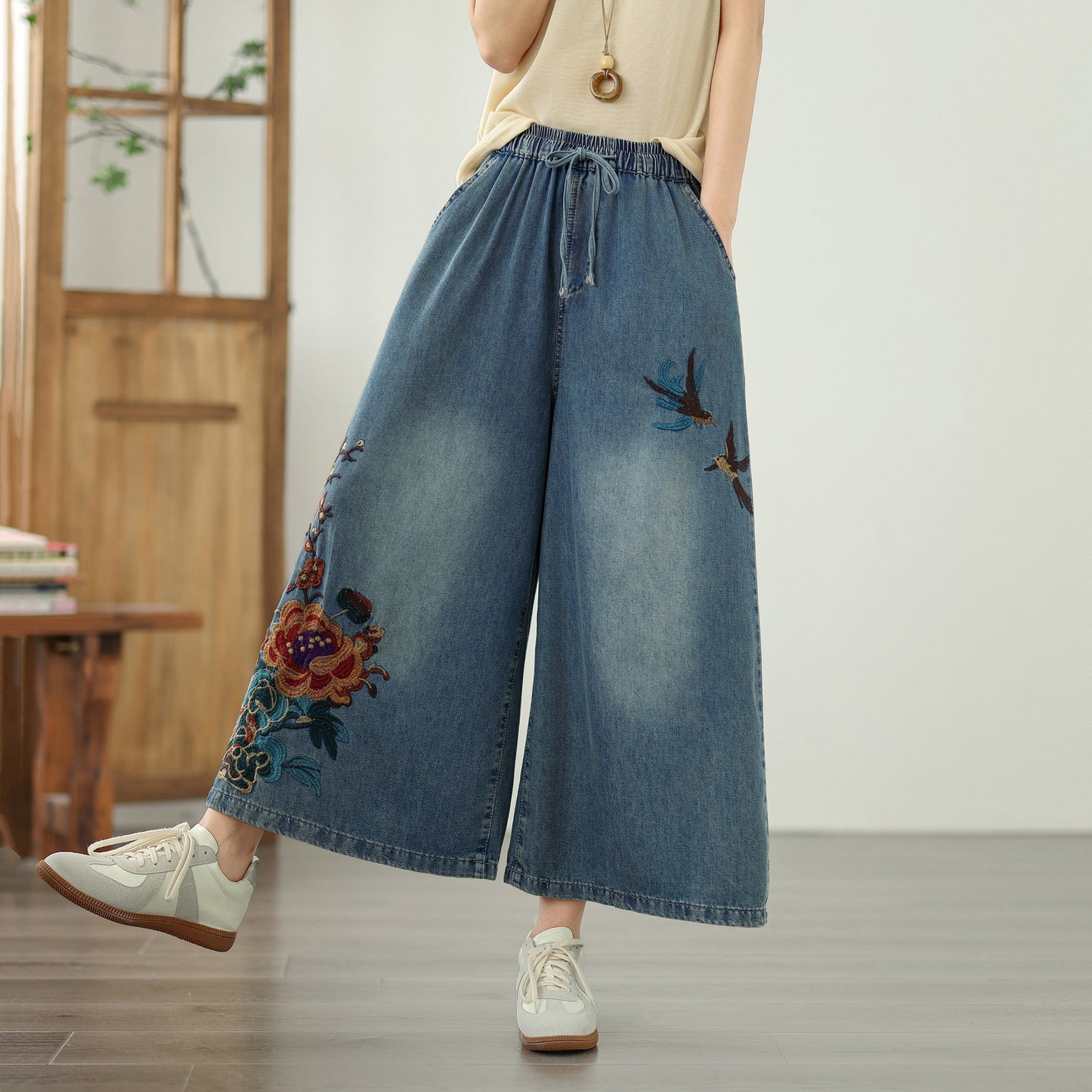 Women's Embroidery Elastic Waist Wide Leg Denim Pants