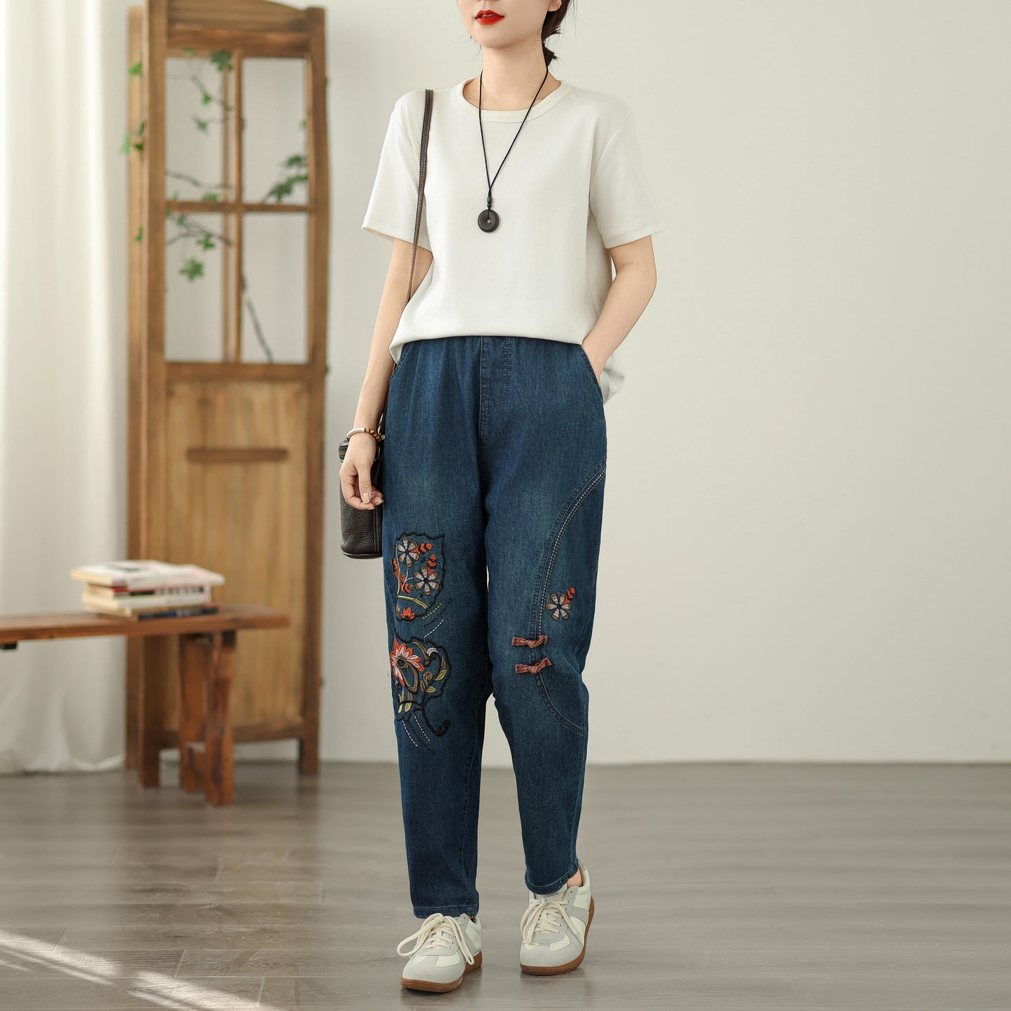 Women's Elastic Waist Embroidery Denim Jeans Pants