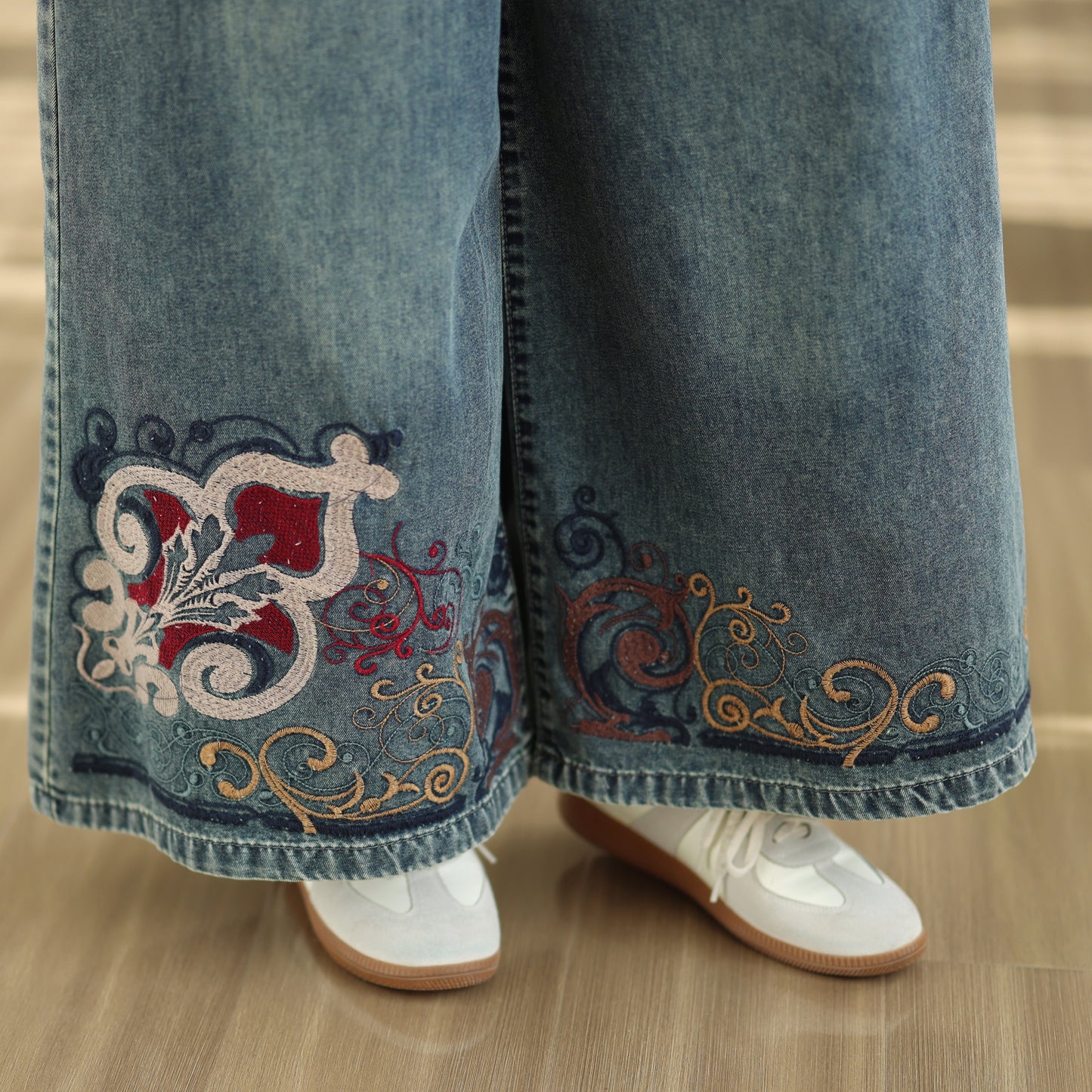 26-Women's Baggy Jeans Embroidery Elastic Waist Denim - LAI MENG FIVE CATS