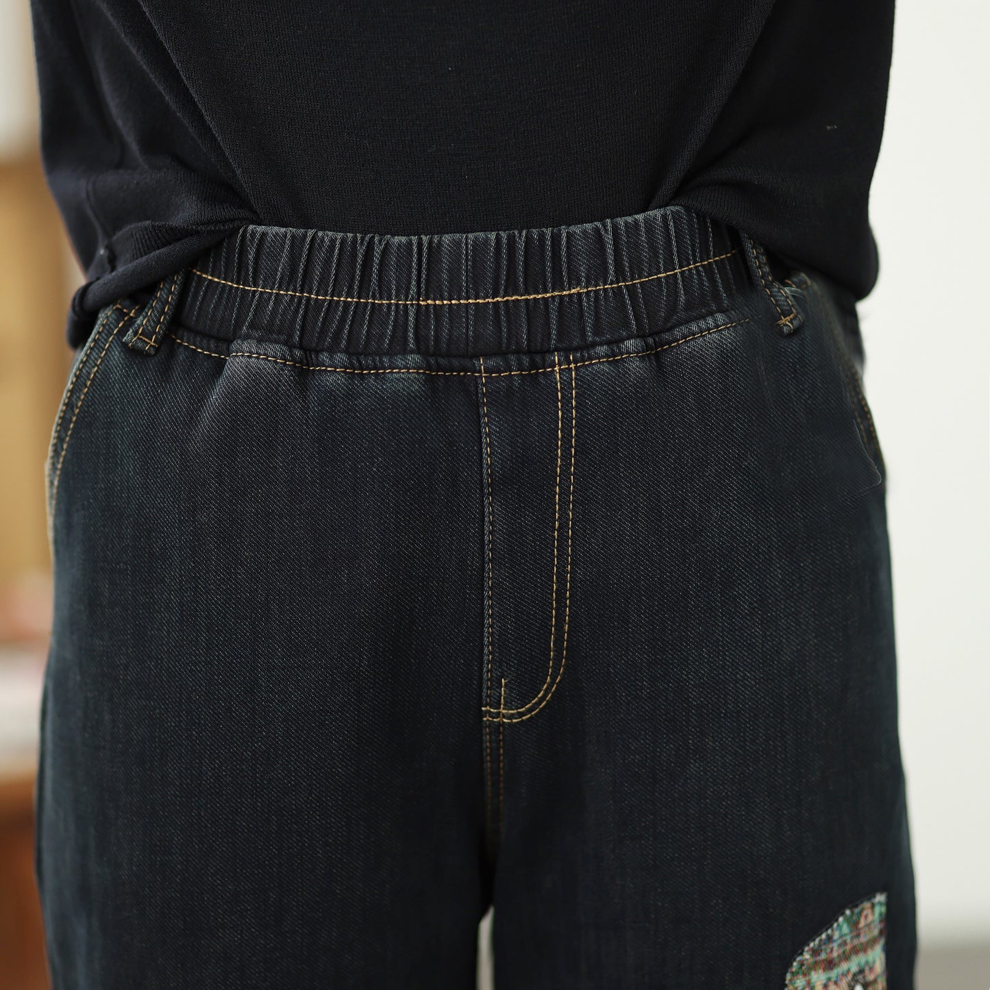 Women's Elastic Waist Embroidery Denim Jeans