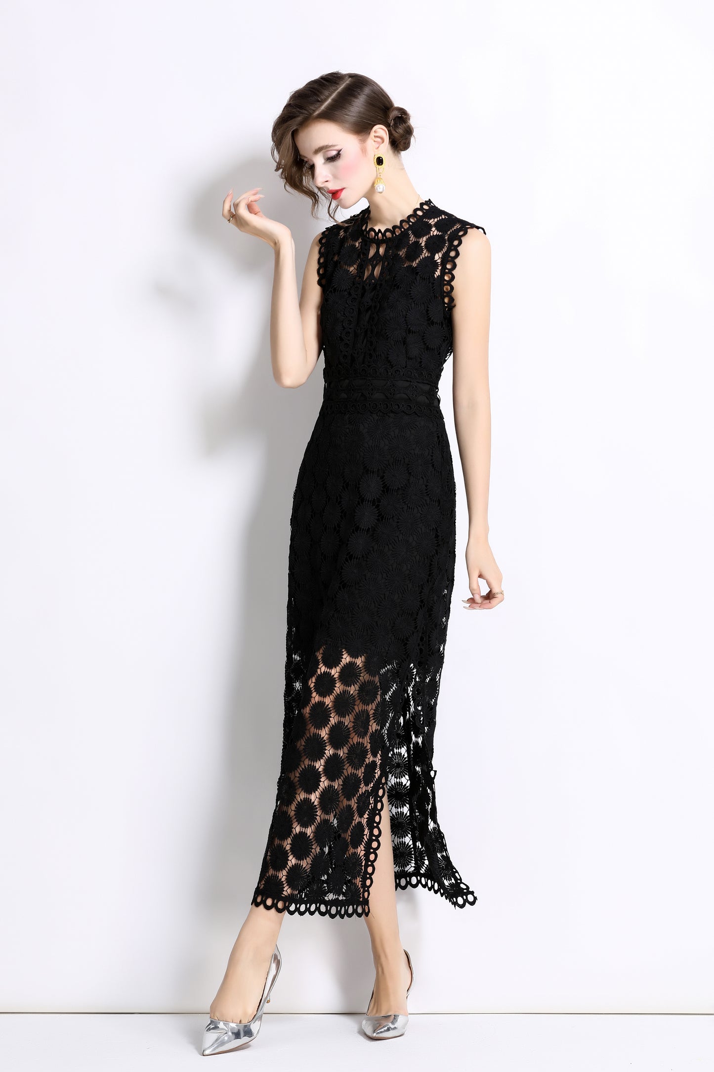Women's Lace Eyelet Sleeveless Split Midi Dress