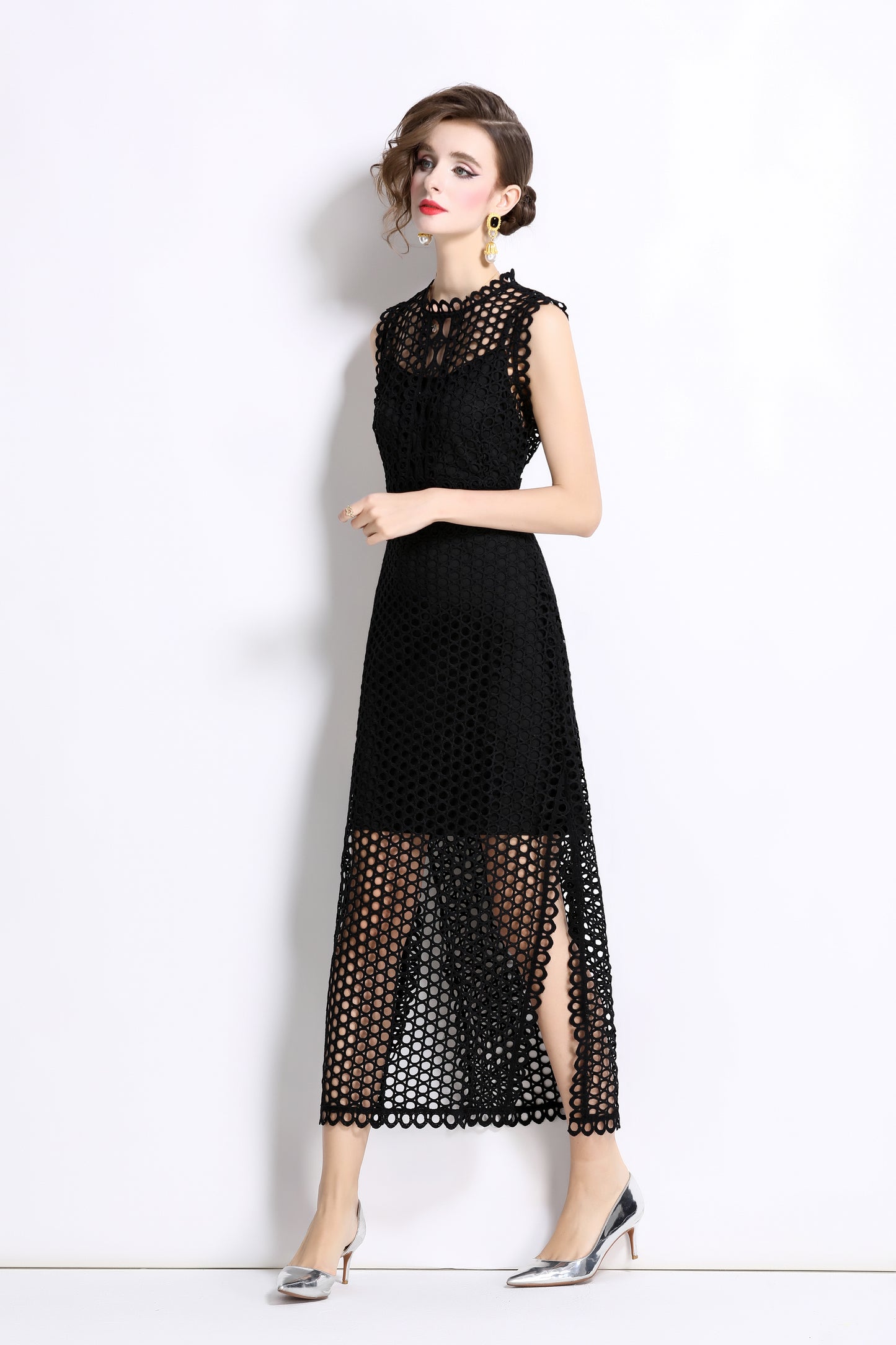 Women's Lace Eyelet Sleeveless Split Midi Dress