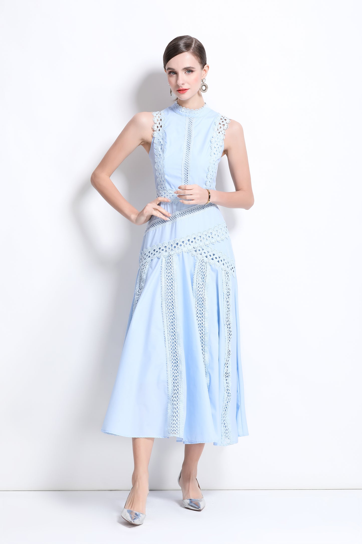 Women's Hollow Lace Mock Neck Sleeveless Maxi Dress