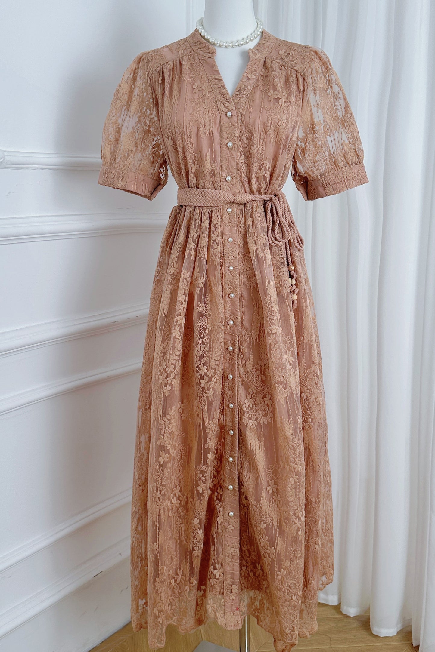Women'sTulle Embroidery V-Neck Lace Midi Dress