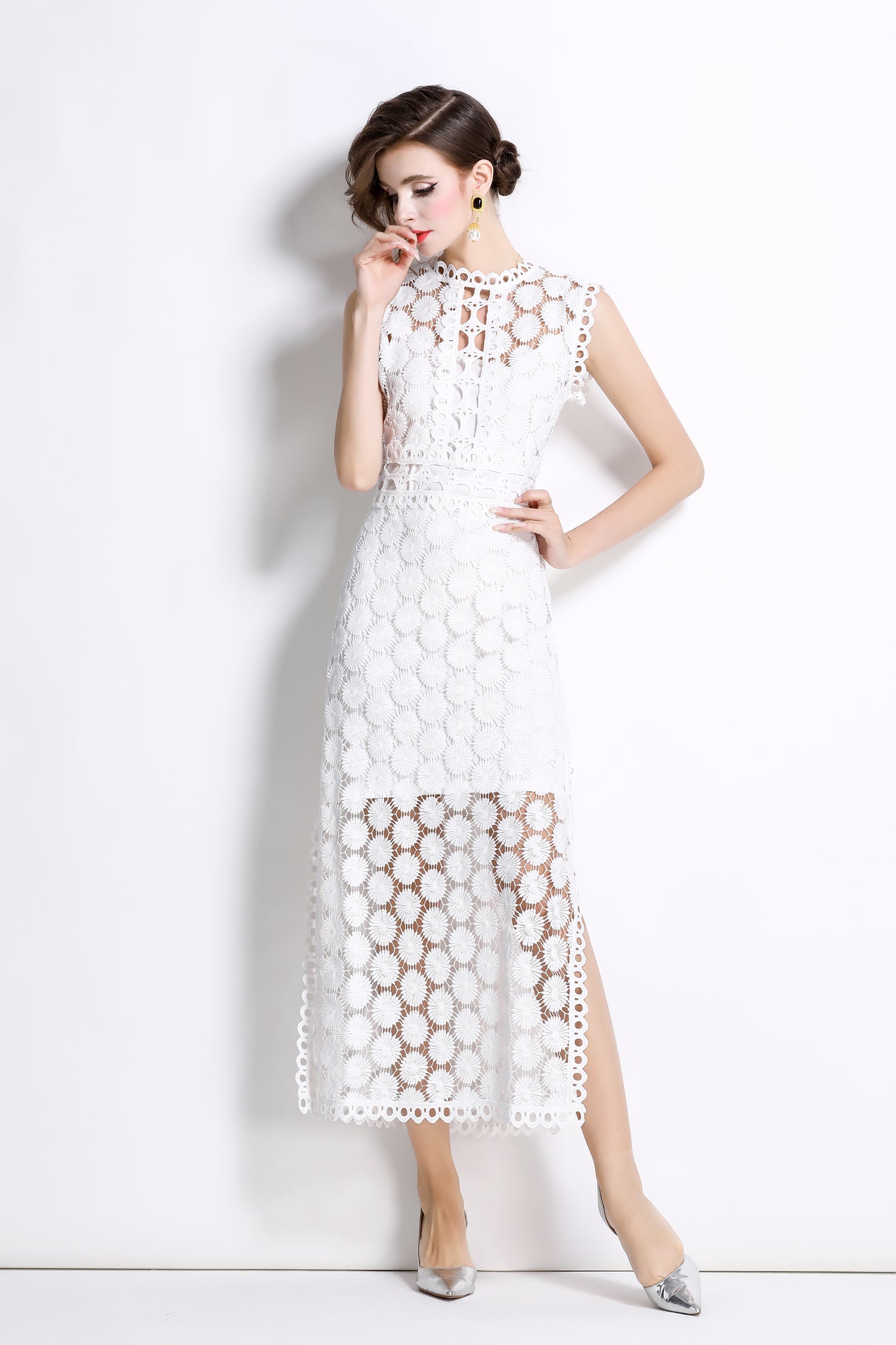 Women's Lace Eyelet Sleeveless Split Midi Dress
